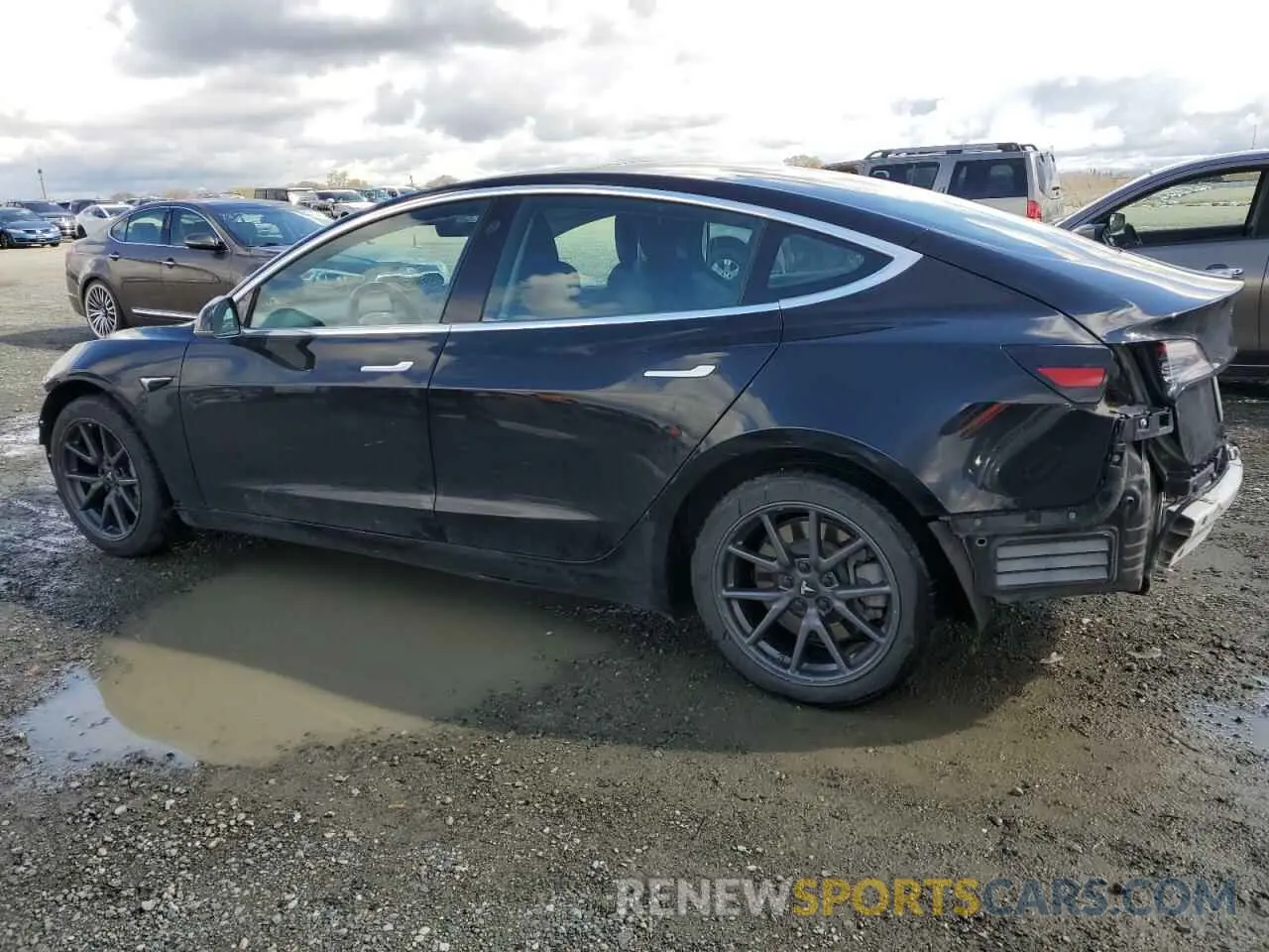 2 fotografías del automóvil dañado 5YJ3E1EB3KF208747 TESLA MODEL 3 2019