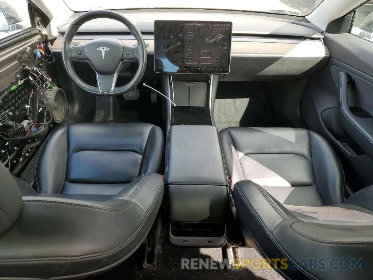 8 fotografías del automóvil dañado 5YJ3E1EB3KF208747 TESLA MODEL 3 2019