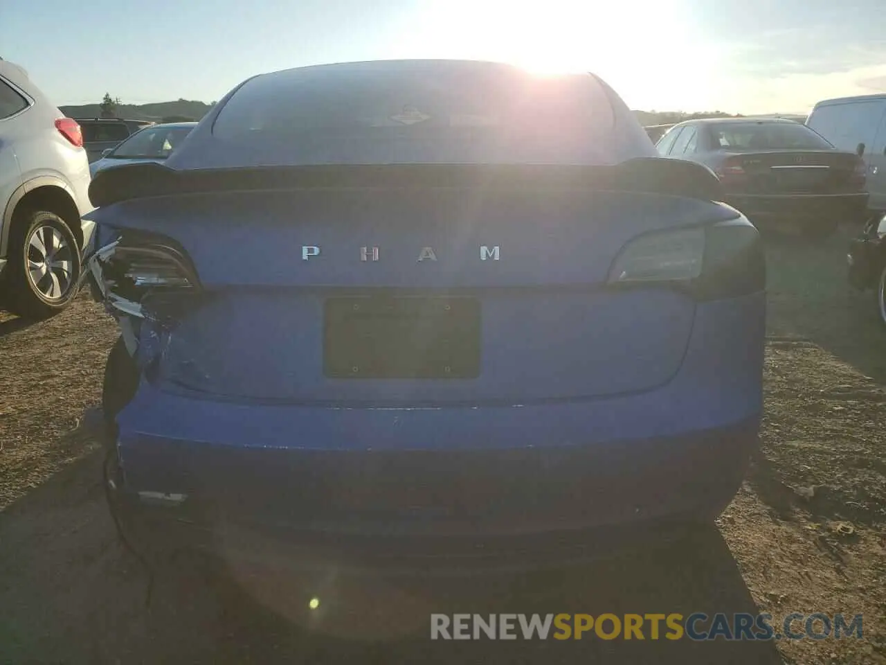 6 fotografías del automóvil dañado 5YJ3E1EB3KF211762 TESLA MODEL 3 2019