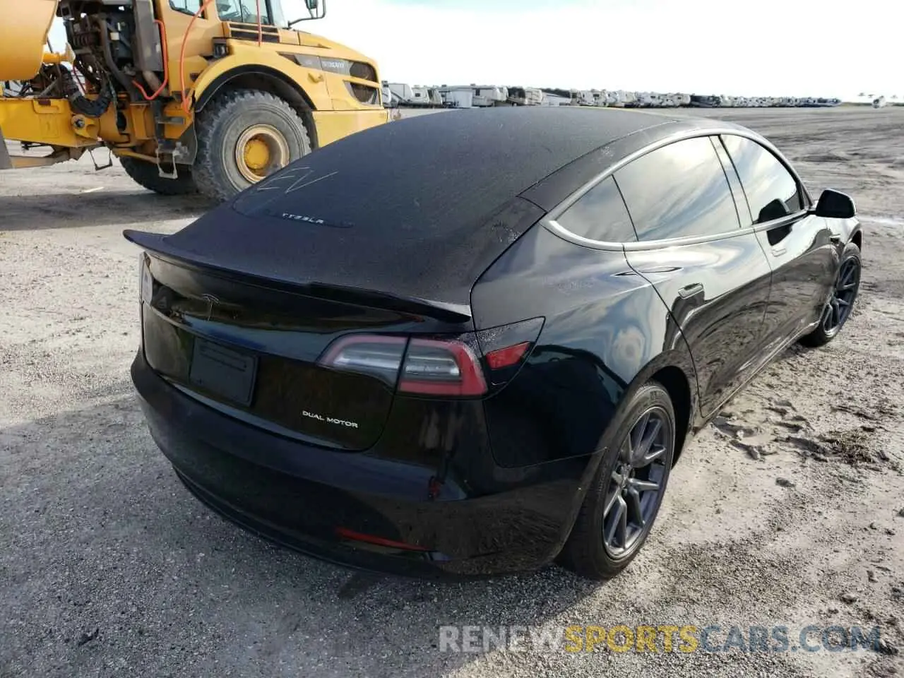 4 fotografías del automóvil dañado 5YJ3E1EB3KF365257 TESLA MODEL 3 2019