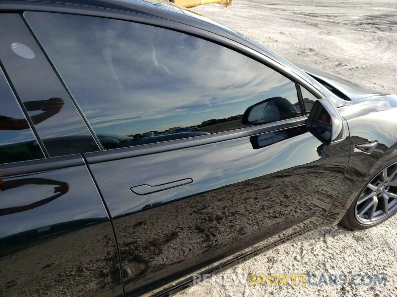 5 fotografías del automóvil dañado 5YJ3E1EB3KF365257 TESLA MODEL 3 2019
