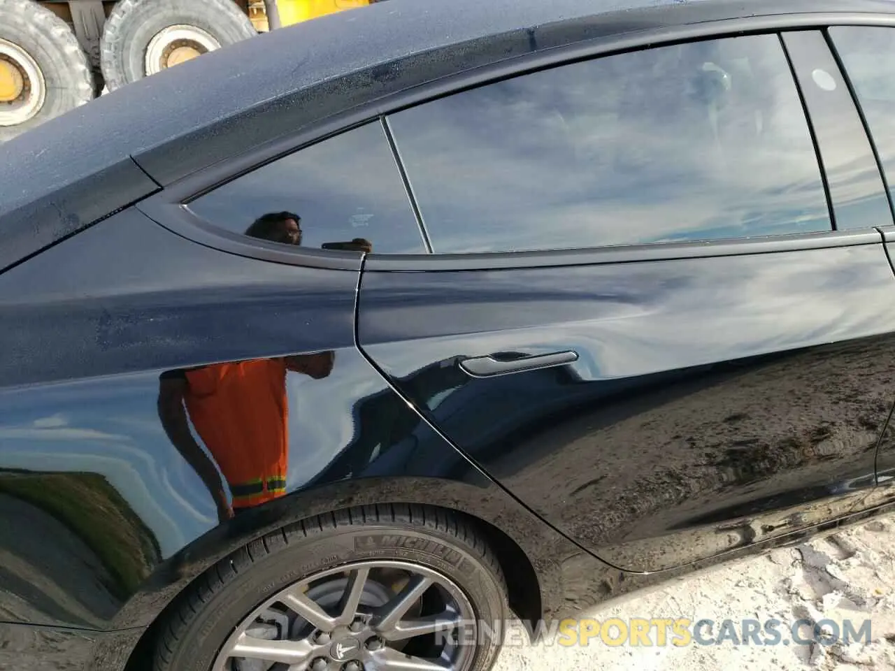6 fotografías del automóvil dañado 5YJ3E1EB3KF365257 TESLA MODEL 3 2019