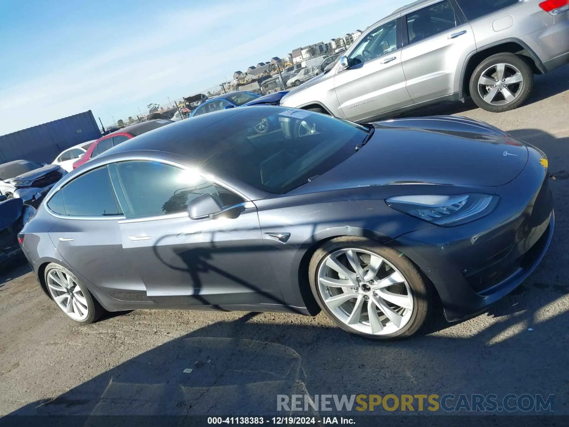 13 fotografías del automóvil dañado 5YJ3E1EB3KF406552 TESLA MODEL 3 2019