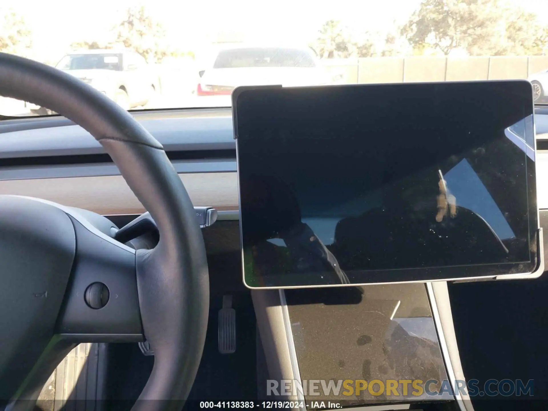 15 fotografías del automóvil dañado 5YJ3E1EB3KF406552 TESLA MODEL 3 2019