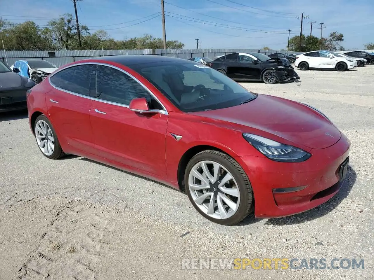 4 fotografías del automóvil dañado 5YJ3E1EB3KF421777 TESLA MODEL 3 2019
