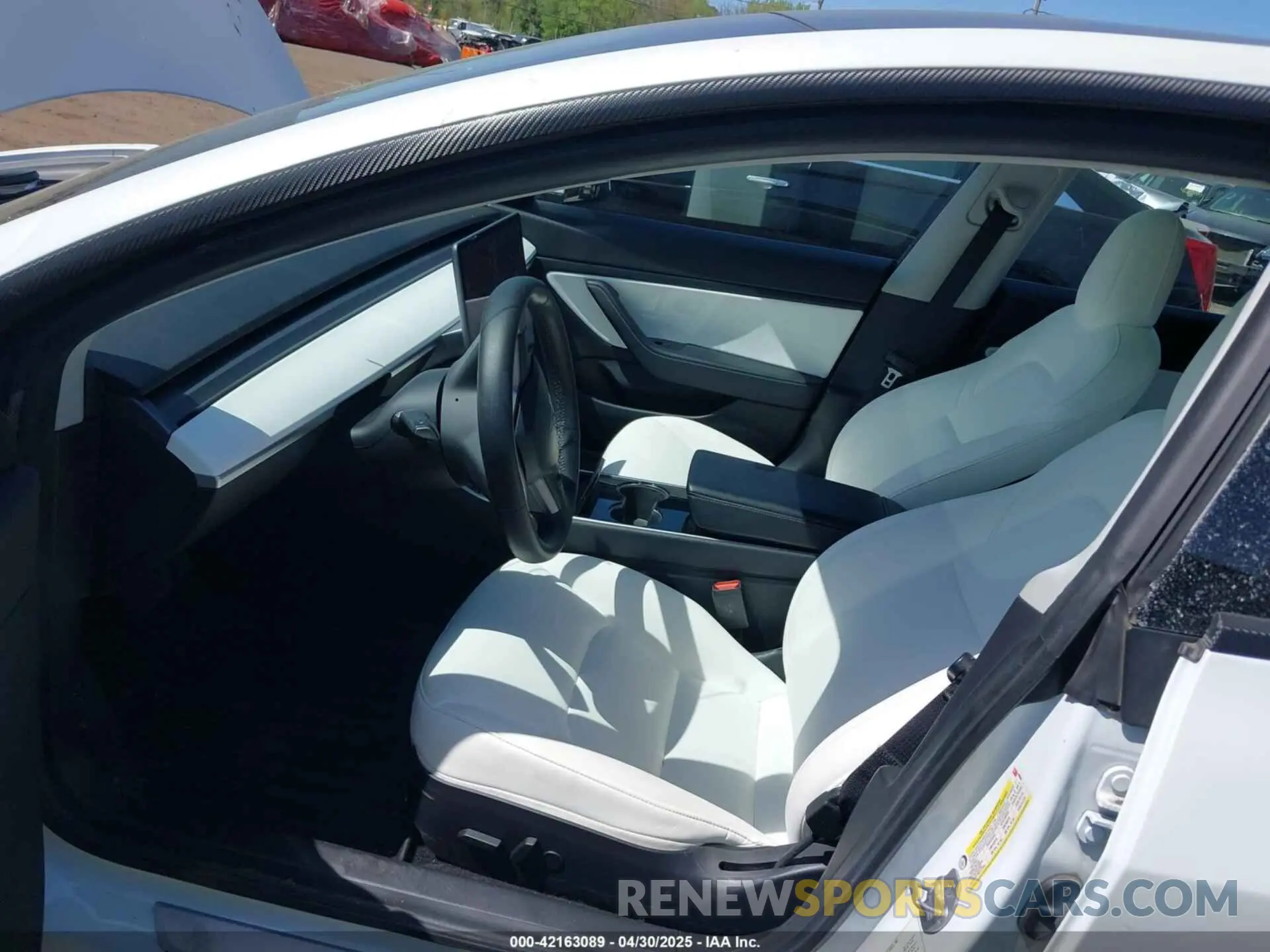 5 fotografías del automóvil dañado 5YJ3E1EB3KF450602 TESLA MODEL 3 2019