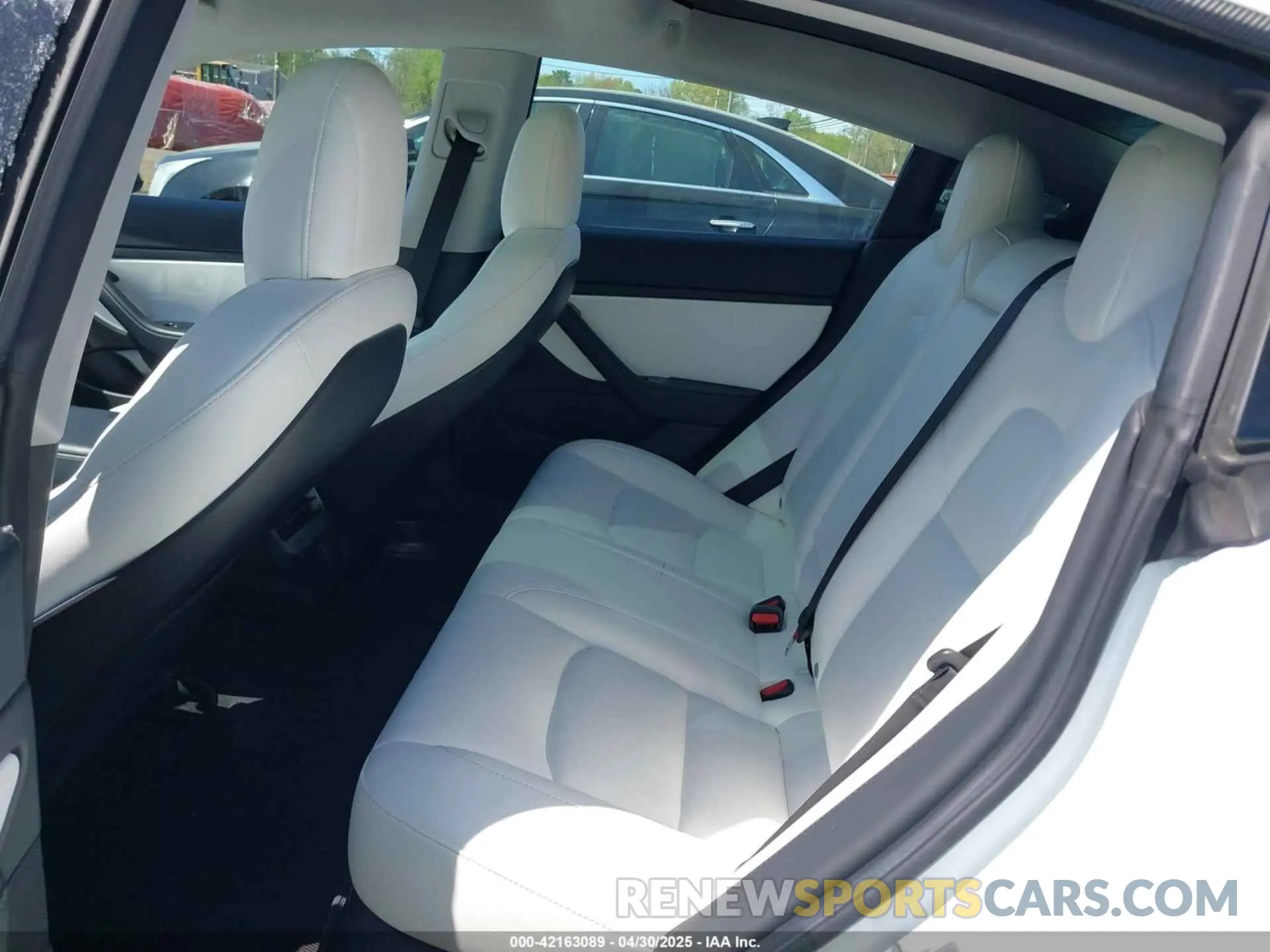8 fotografías del automóvil dañado 5YJ3E1EB3KF450602 TESLA MODEL 3 2019