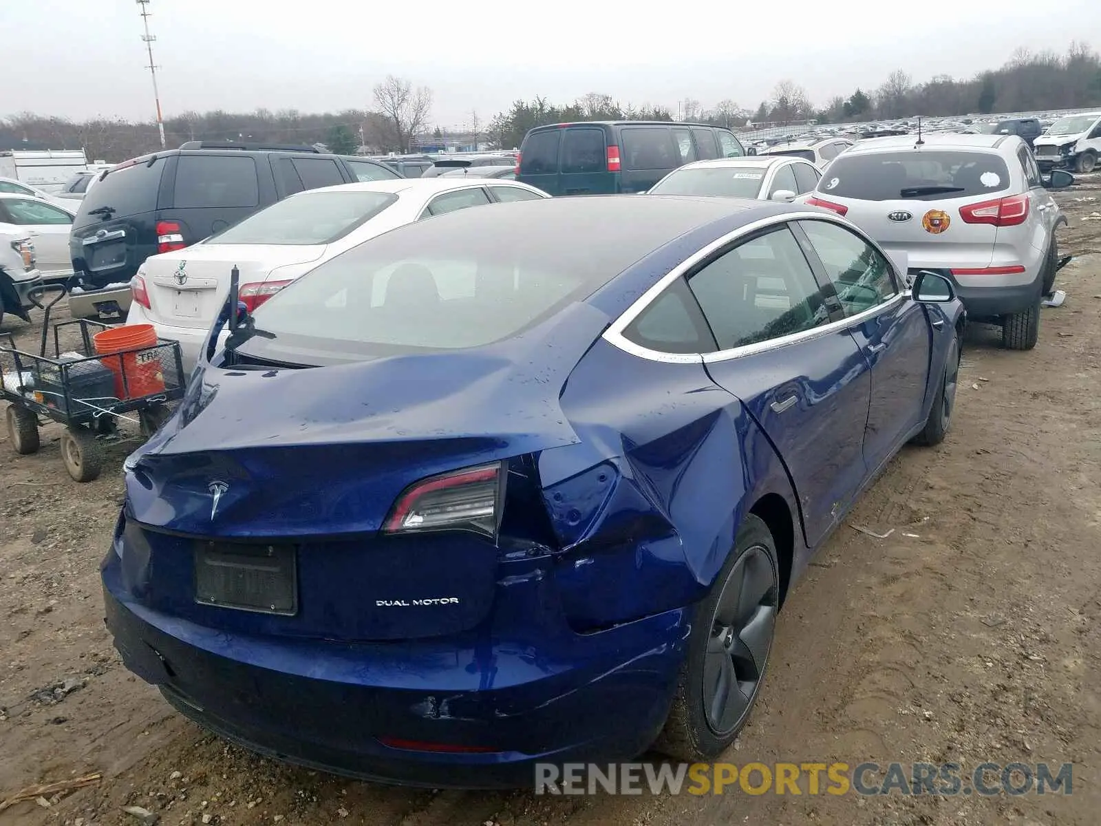 4 fotografías del automóvil dañado 5YJ3E1EB4KF191327 TESLA MODEL 3 2019