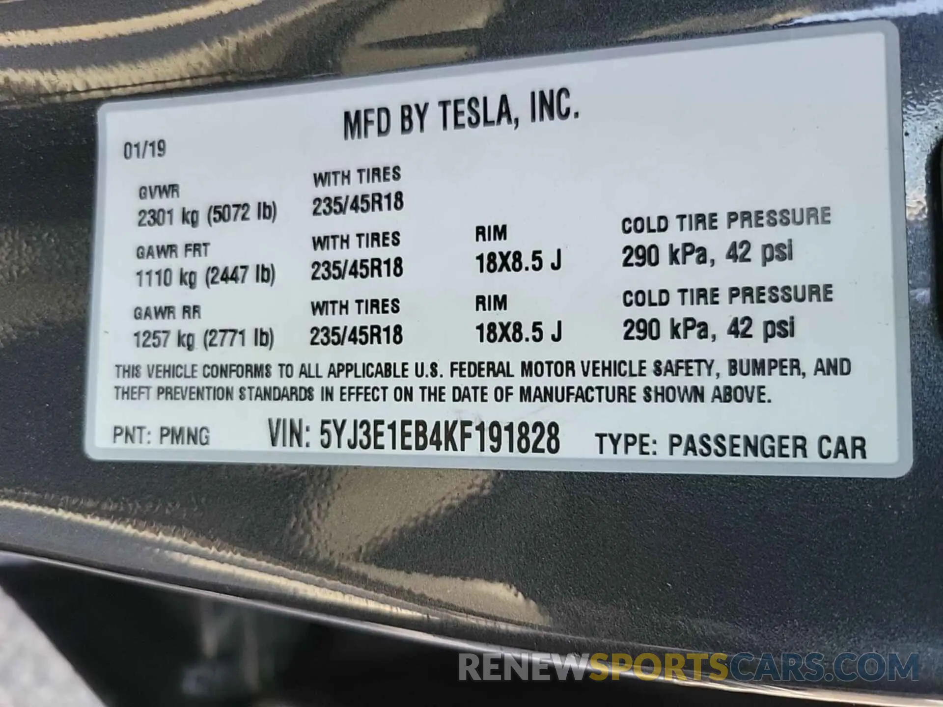 28 fotografías del automóvil dañado 5YJ3E1EB4KF191828 TESLA MODEL 3 2019