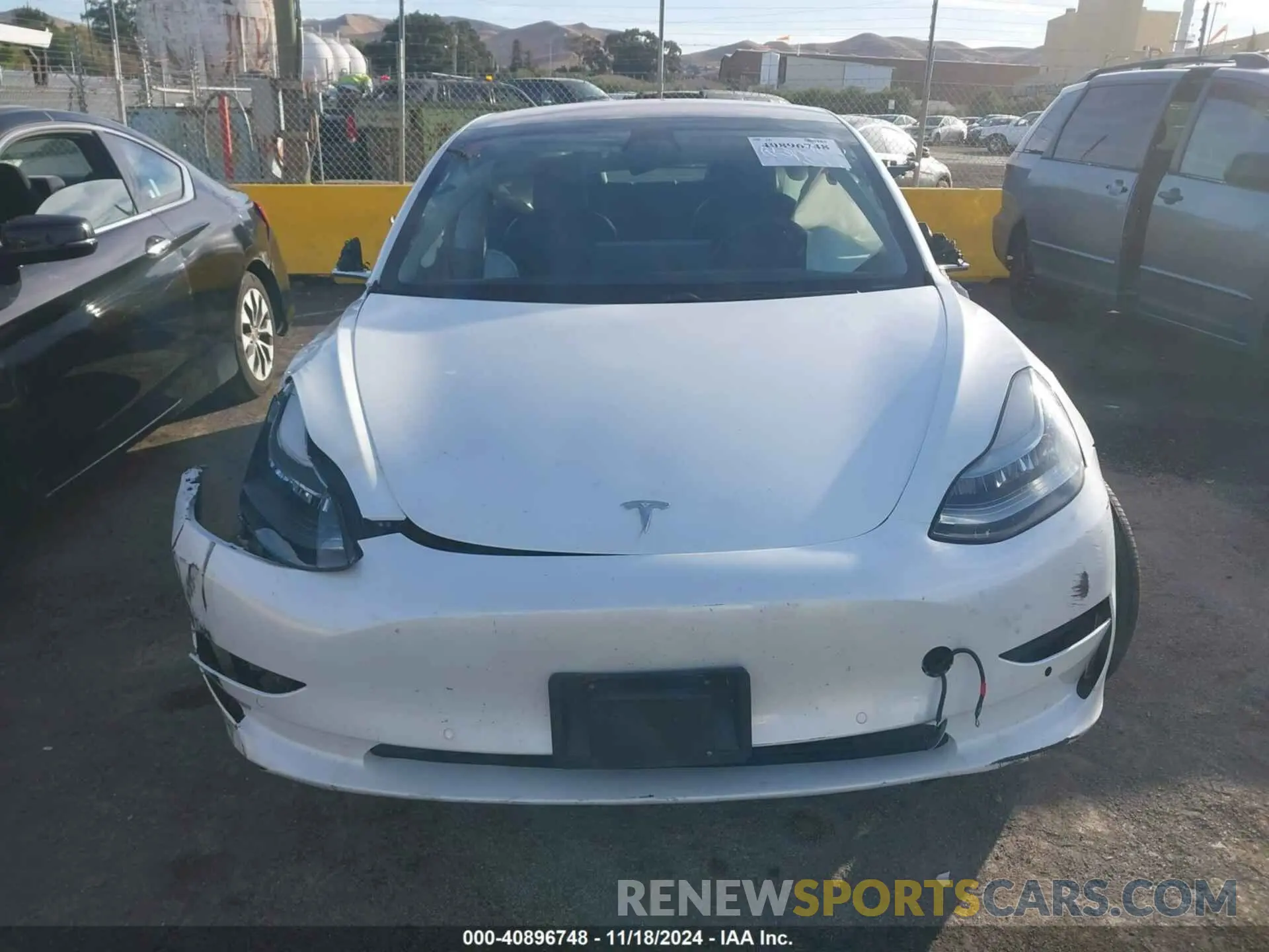 11 fotografías del automóvil dañado 5YJ3E1EB4KF194678 TESLA MODEL 3 2019