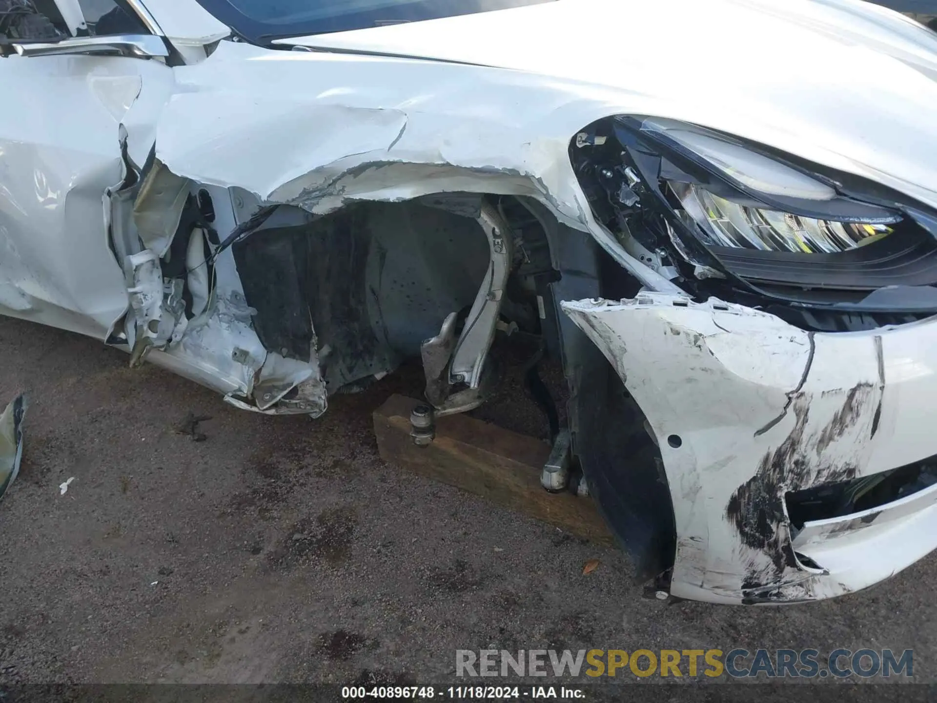 18 fotografías del automóvil dañado 5YJ3E1EB4KF194678 TESLA MODEL 3 2019