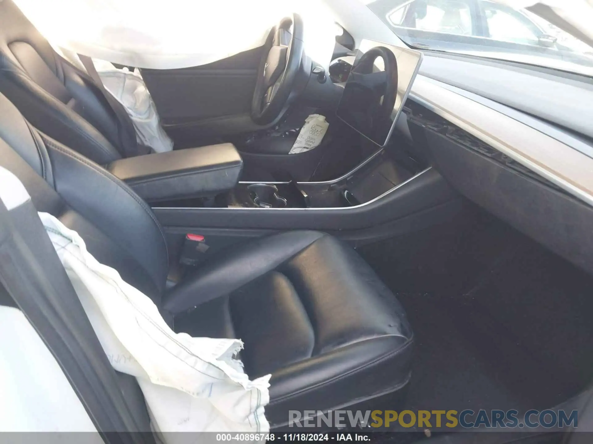 5 fotografías del automóvil dañado 5YJ3E1EB4KF194678 TESLA MODEL 3 2019