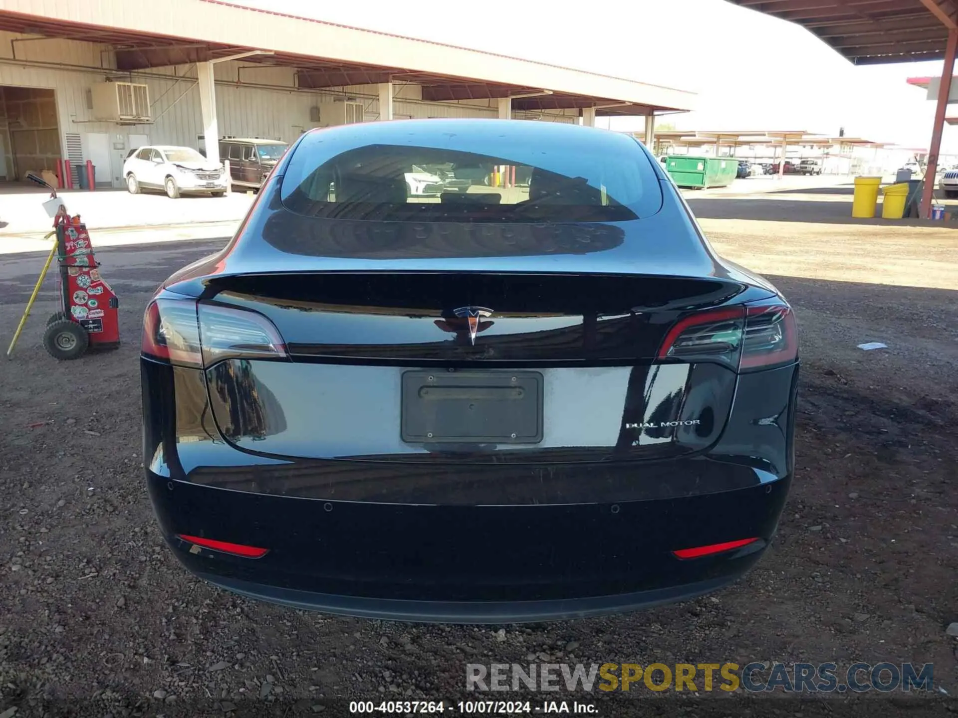 15 fotografías del automóvil dañado 5YJ3E1EB4KF364800 TESLA MODEL 3 2019