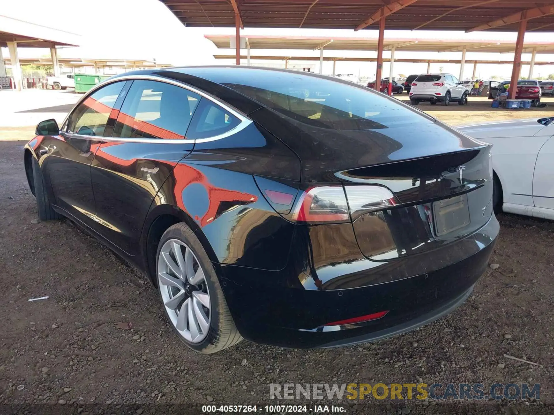 3 fotografías del automóvil dañado 5YJ3E1EB4KF364800 TESLA MODEL 3 2019