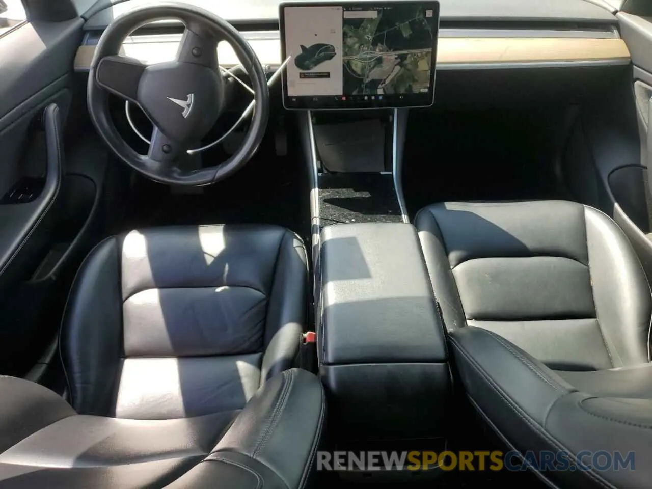 8 fotografías del automóvil dañado 5YJ3E1EB4KF385727 TESLA MODEL 3 2019