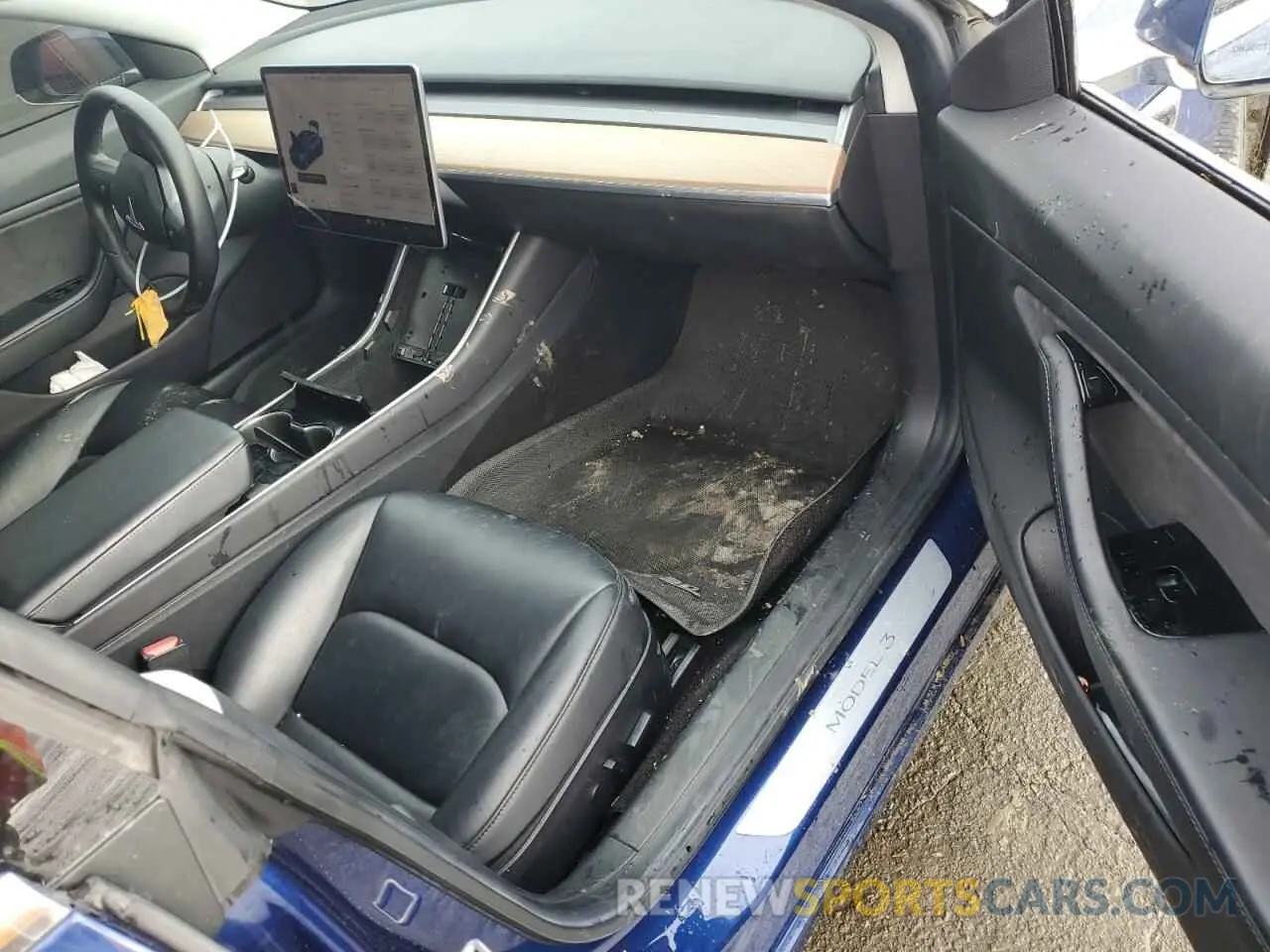 8 fotografías del automóvil dañado 5YJ3E1EB4KF406642 TESLA MODEL 3 2019