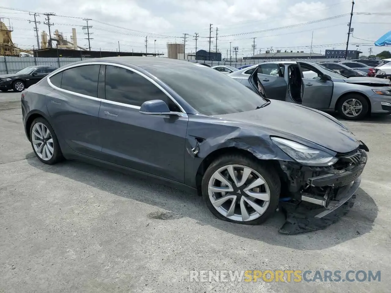 4 fotografías del automóvil dañado 5YJ3E1EB4KF437020 TESLA MODEL 3 2019