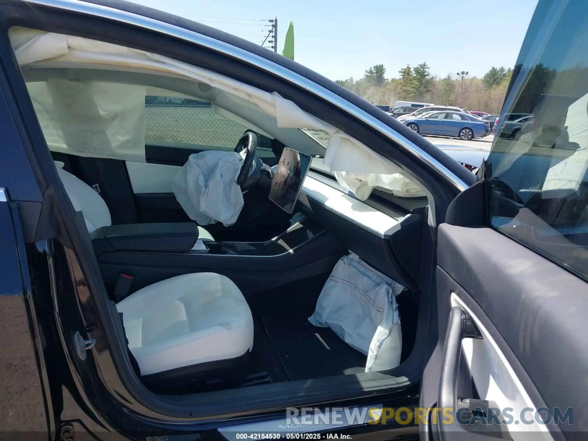 5 fotografías del automóvil dañado 5YJ3E1EB4KF438846 TESLA MODEL 3 2019