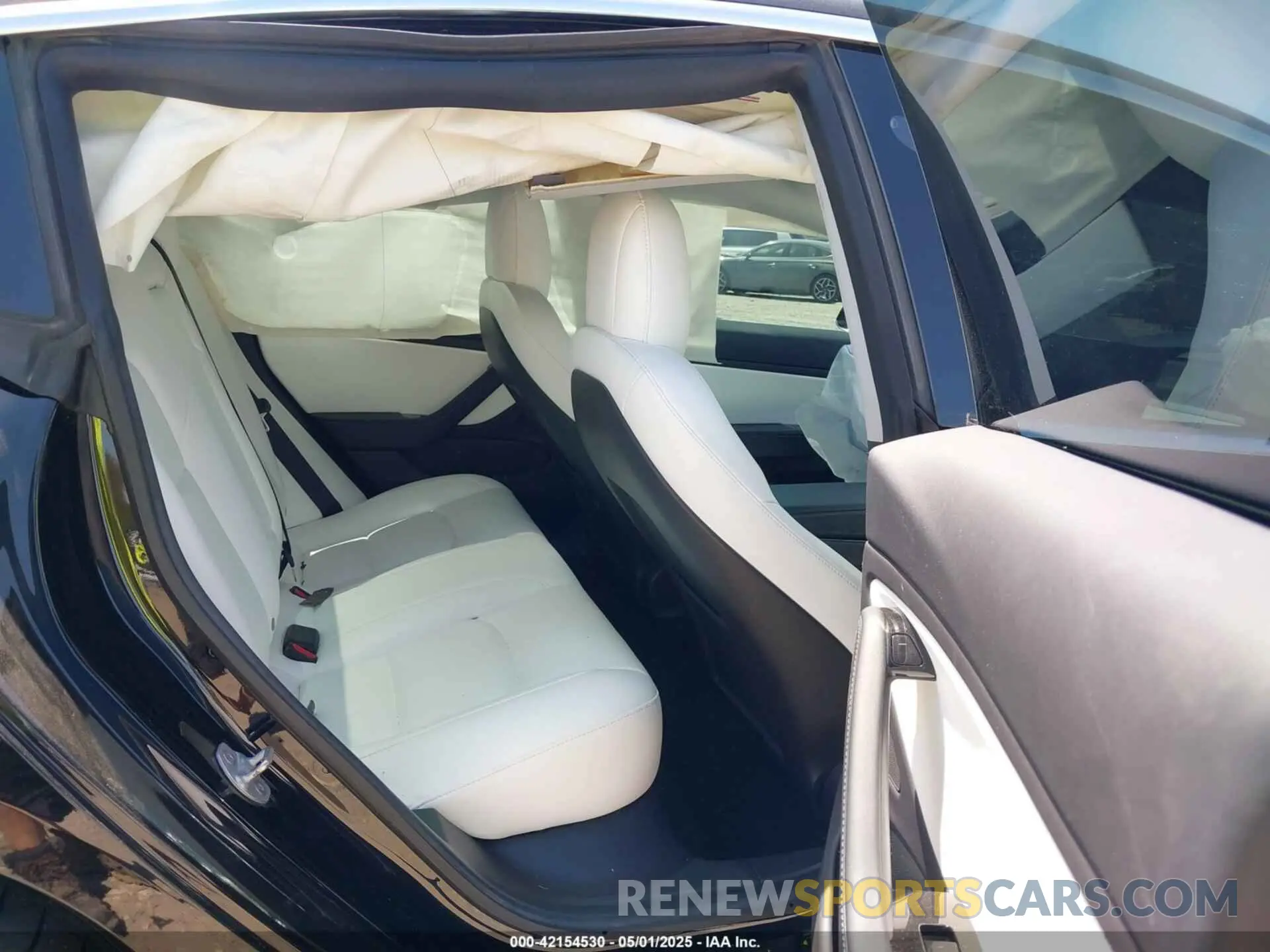 8 fotografías del automóvil dañado 5YJ3E1EB4KF438846 TESLA MODEL 3 2019