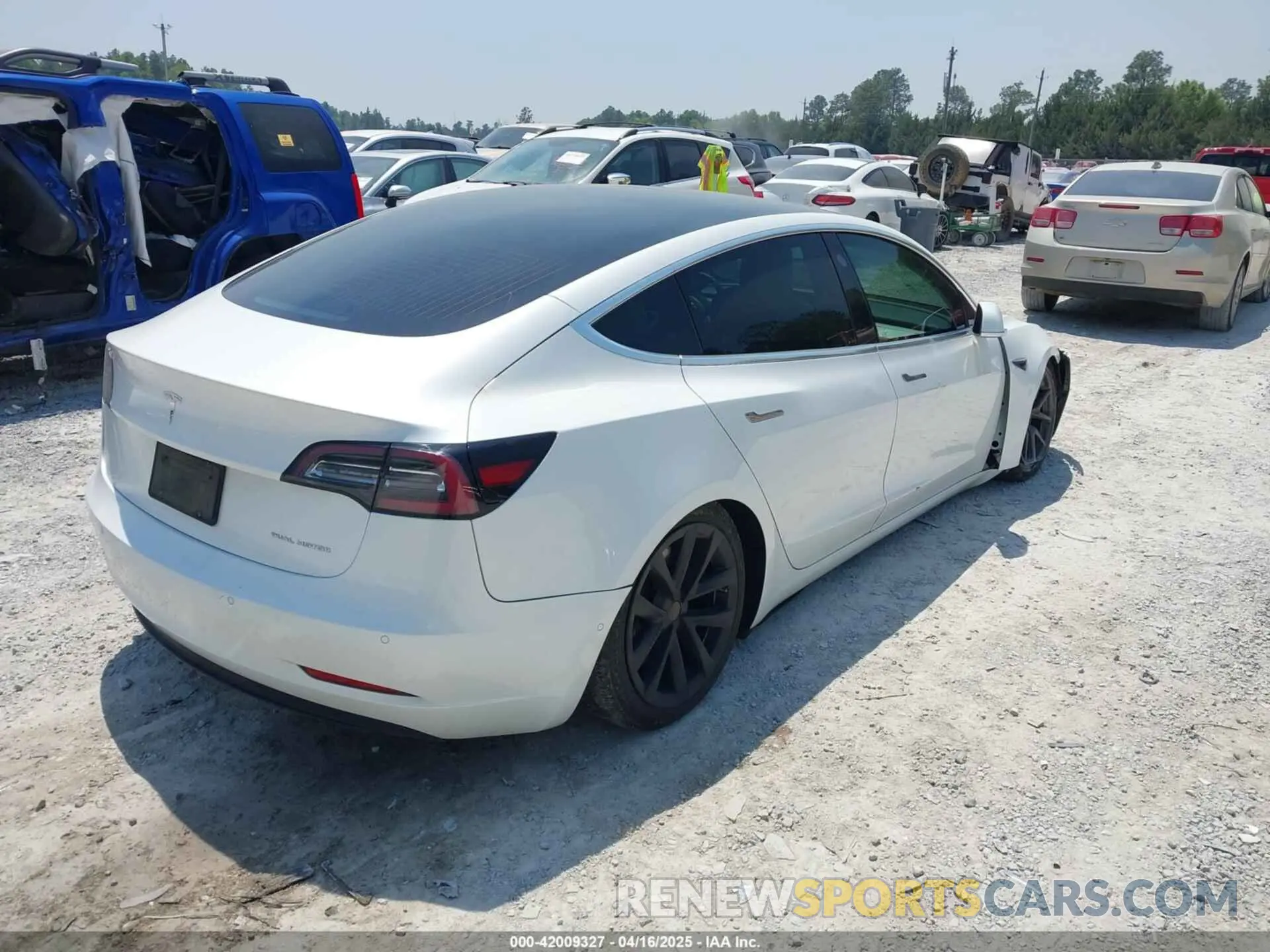 4 fotografías del automóvil dañado 5YJ3E1EB4KF494432 TESLA MODEL 3 2019