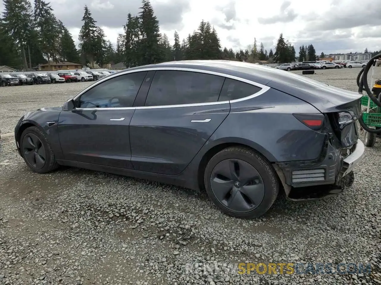 2 fotografías del automóvil dañado 5YJ3E1EB4KF510077 TESLA MODEL 3 2019