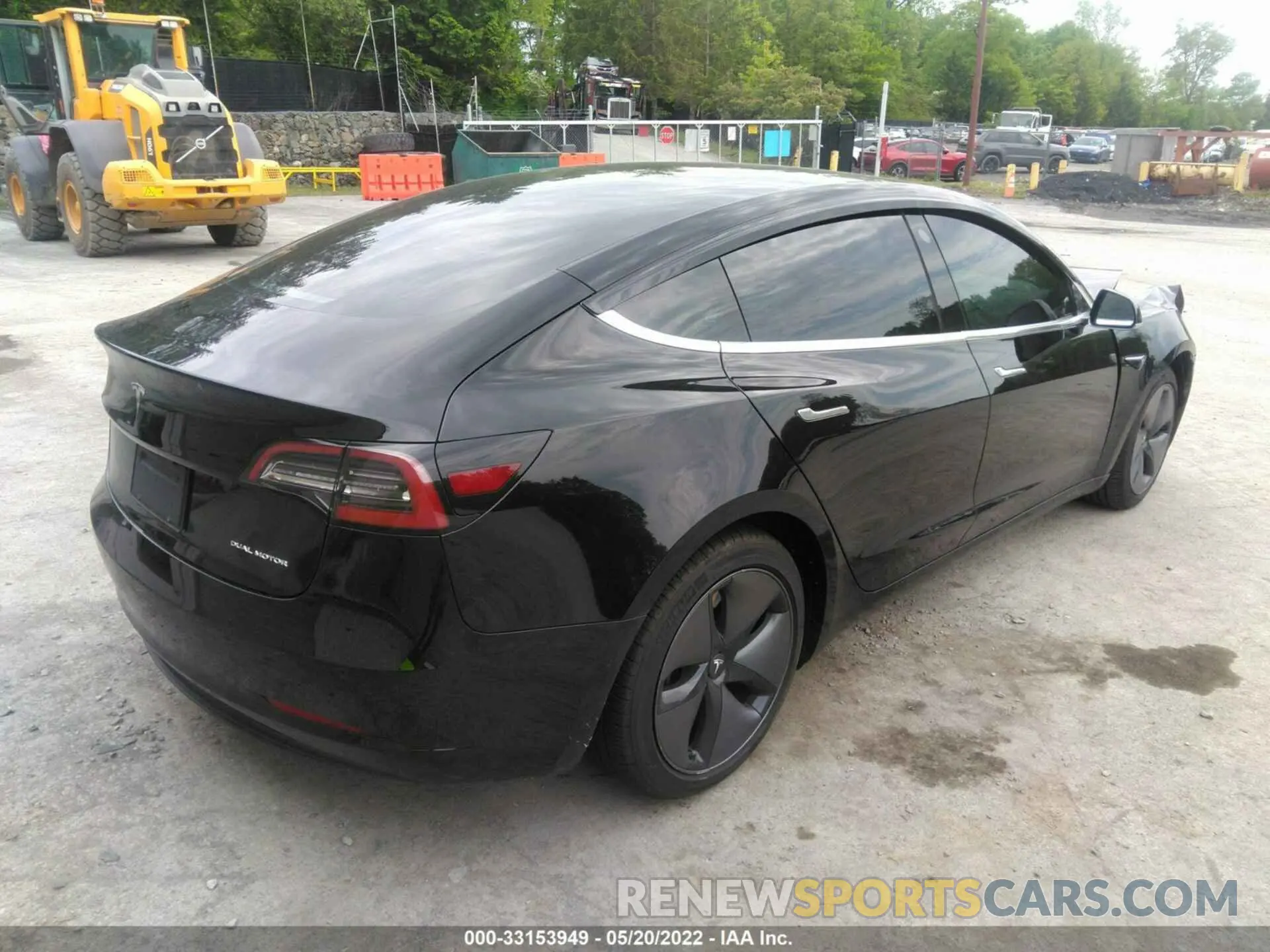 4 fotografías del automóvil dañado 5YJ3E1EB5KF197153 TESLA MODEL 3 2019