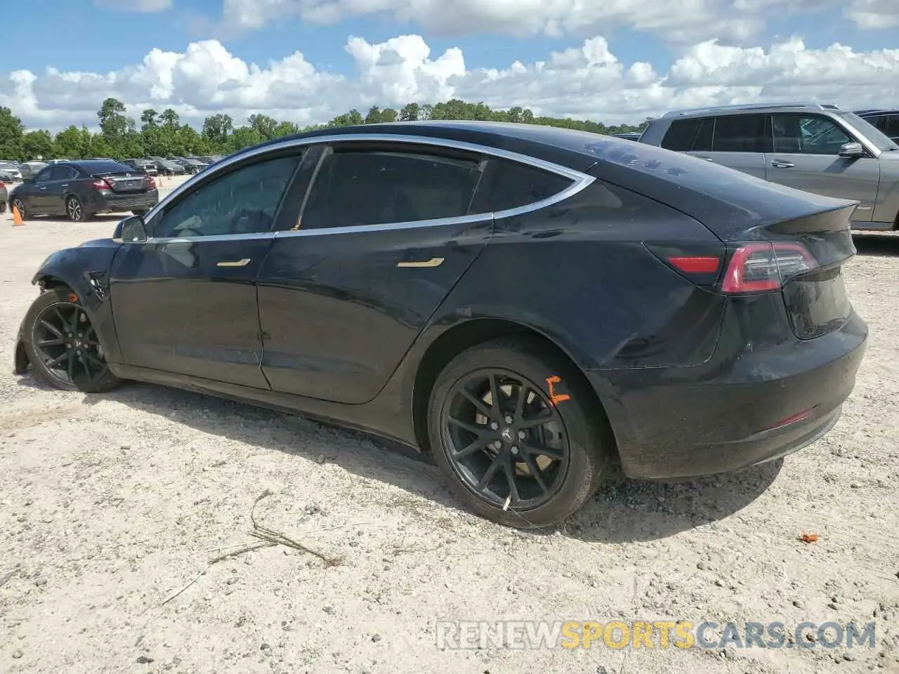 2 fotografías del automóvil dañado 5YJ3E1EB5KF199078 TESLA MODEL 3 2019