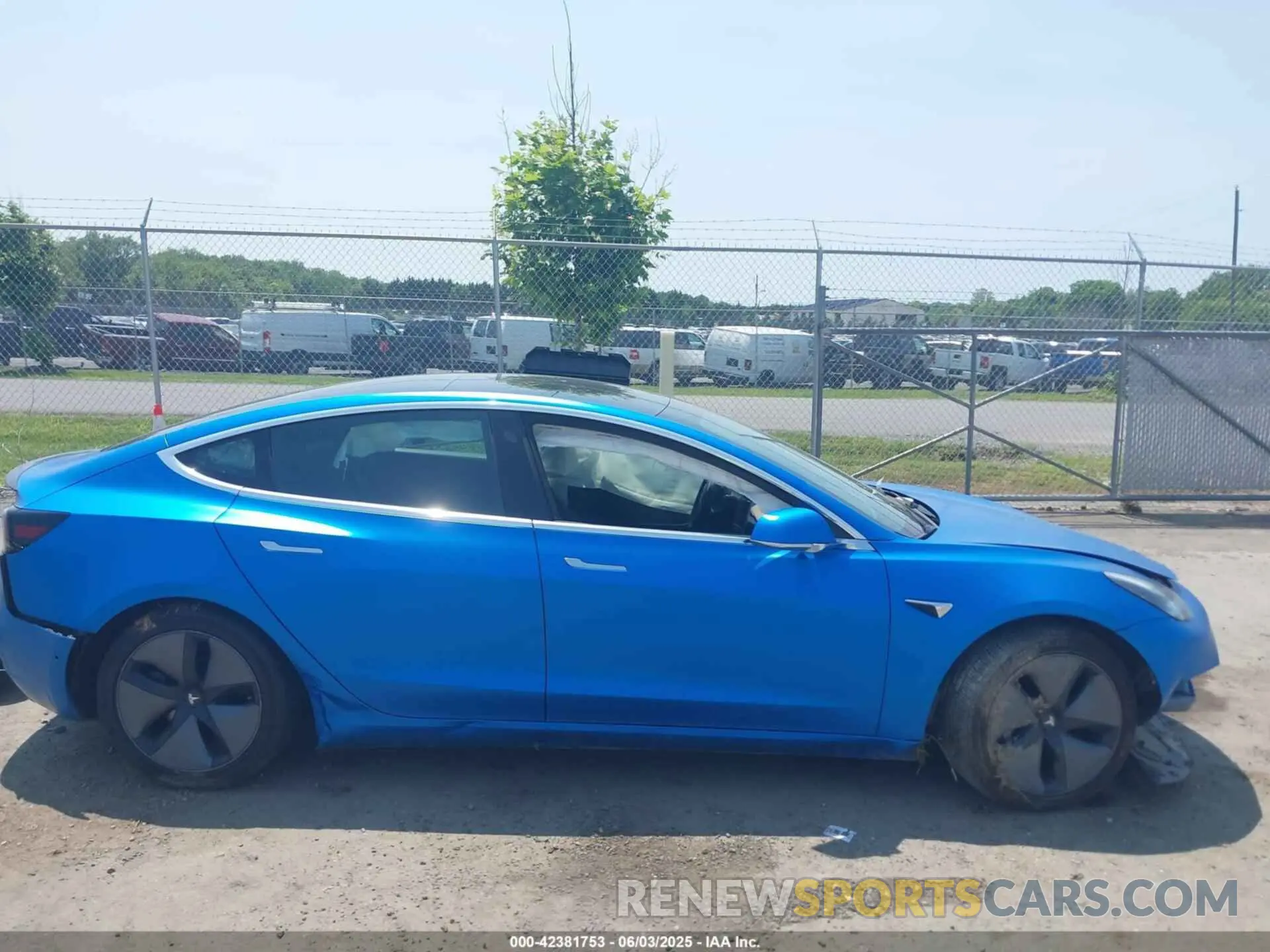 12 fotografías del automóvil dañado 5YJ3E1EB5KF208748 TESLA MODEL 3 2019