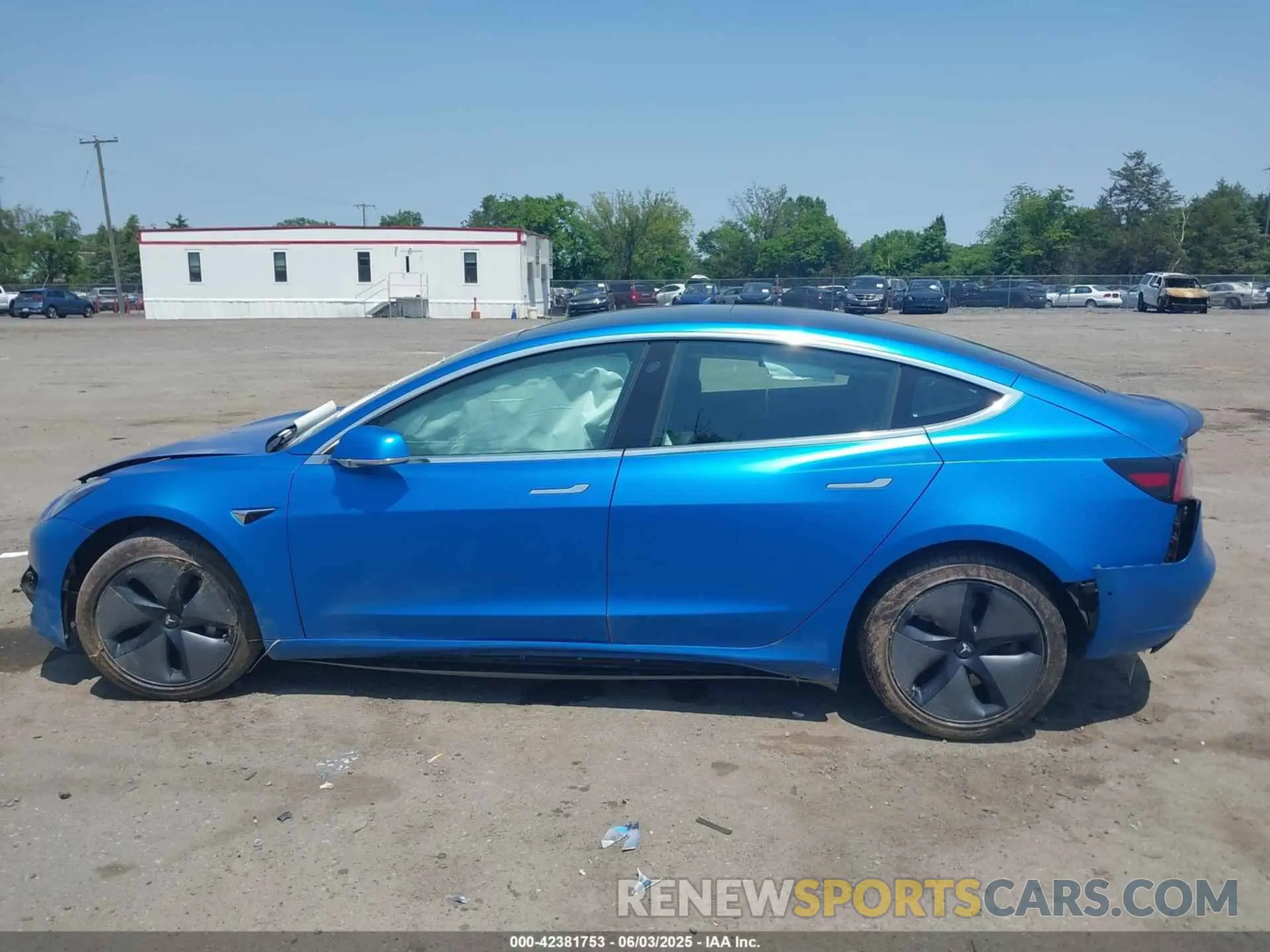 13 fotografías del automóvil dañado 5YJ3E1EB5KF208748 TESLA MODEL 3 2019