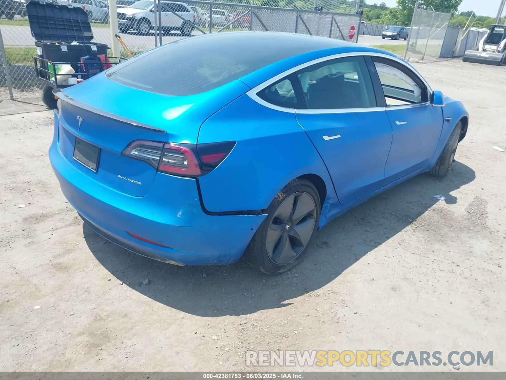 4 fotografías del automóvil dañado 5YJ3E1EB5KF208748 TESLA MODEL 3 2019