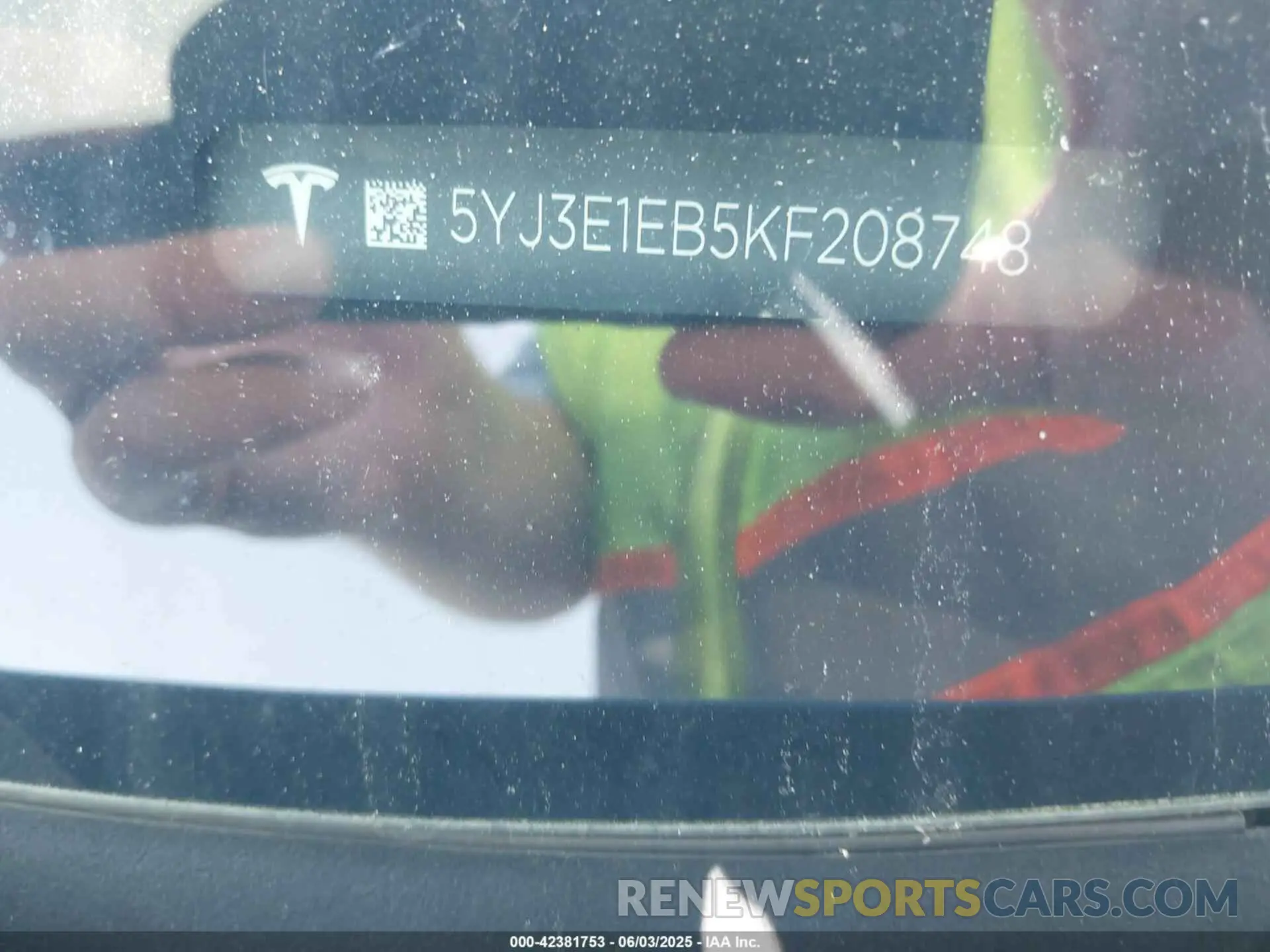 9 fotografías del automóvil dañado 5YJ3E1EB5KF208748 TESLA MODEL 3 2019