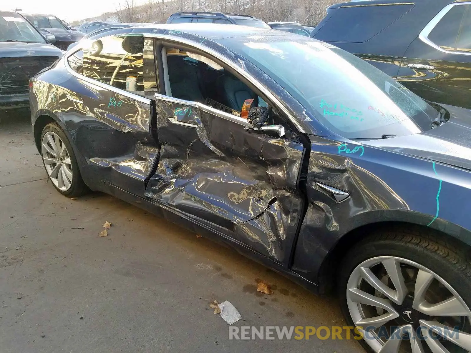 9 fotografías del automóvil dañado 5YJ3E1EB5KF209690 TESLA MODEL 3 2019