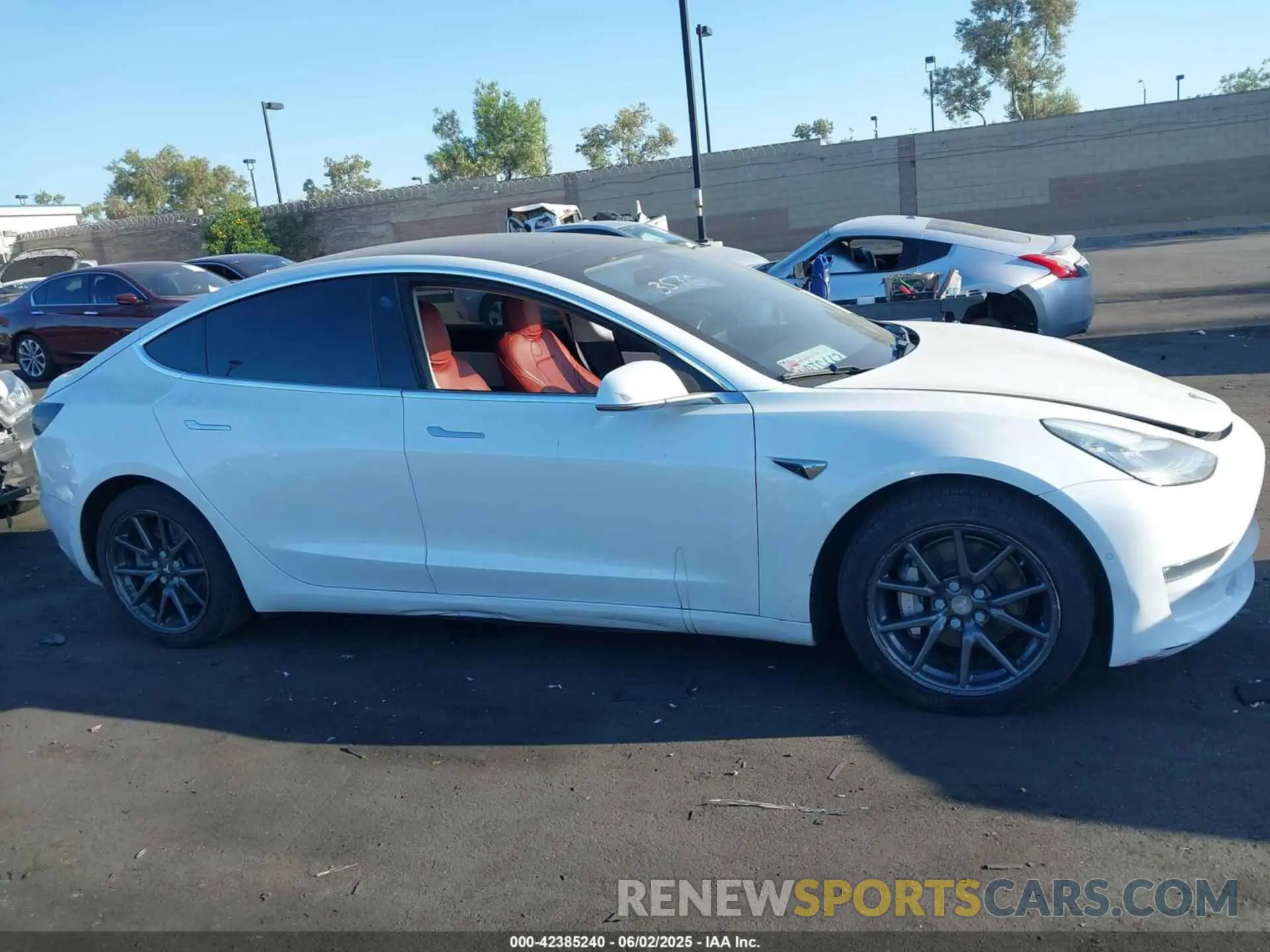 13 fotografías del automóvil dañado 5YJ3E1EB5KF213576 TESLA MODEL 3 2019