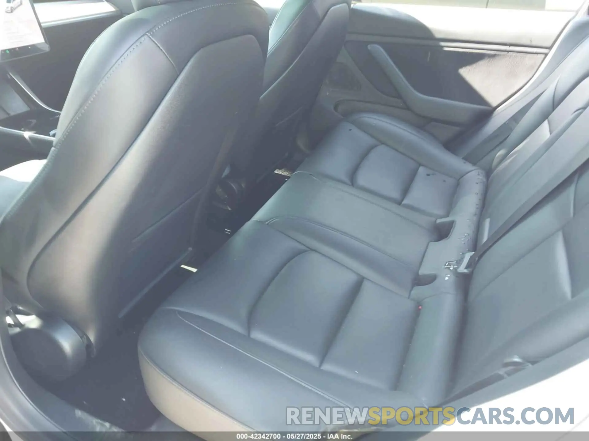8 fotografías del automóvil dañado 5YJ3E1EB5KF365132 TESLA MODEL 3 2019