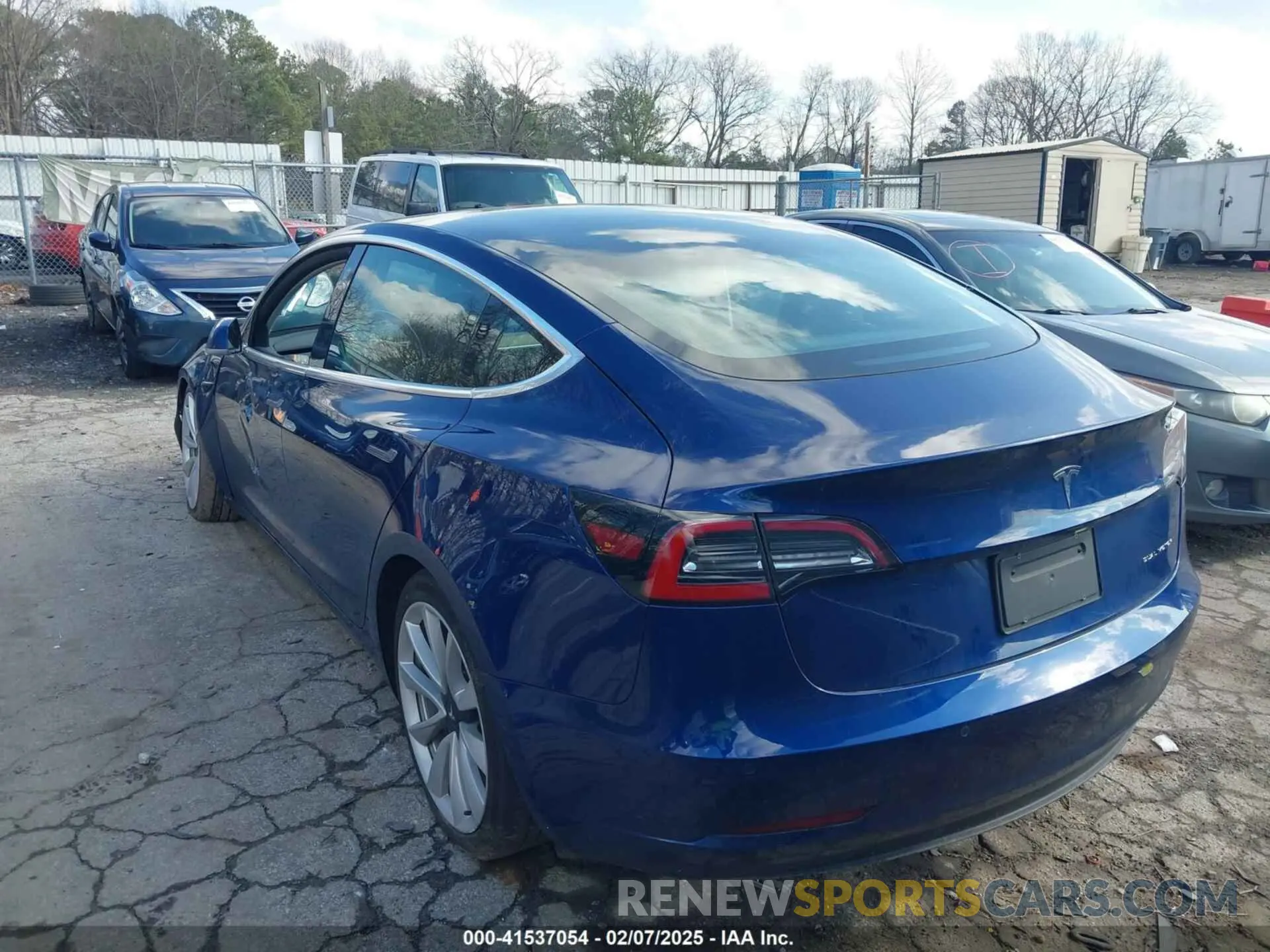 3 fotografías del automóvil dañado 5YJ3E1EB5KF365471 TESLA MODEL 3 2019