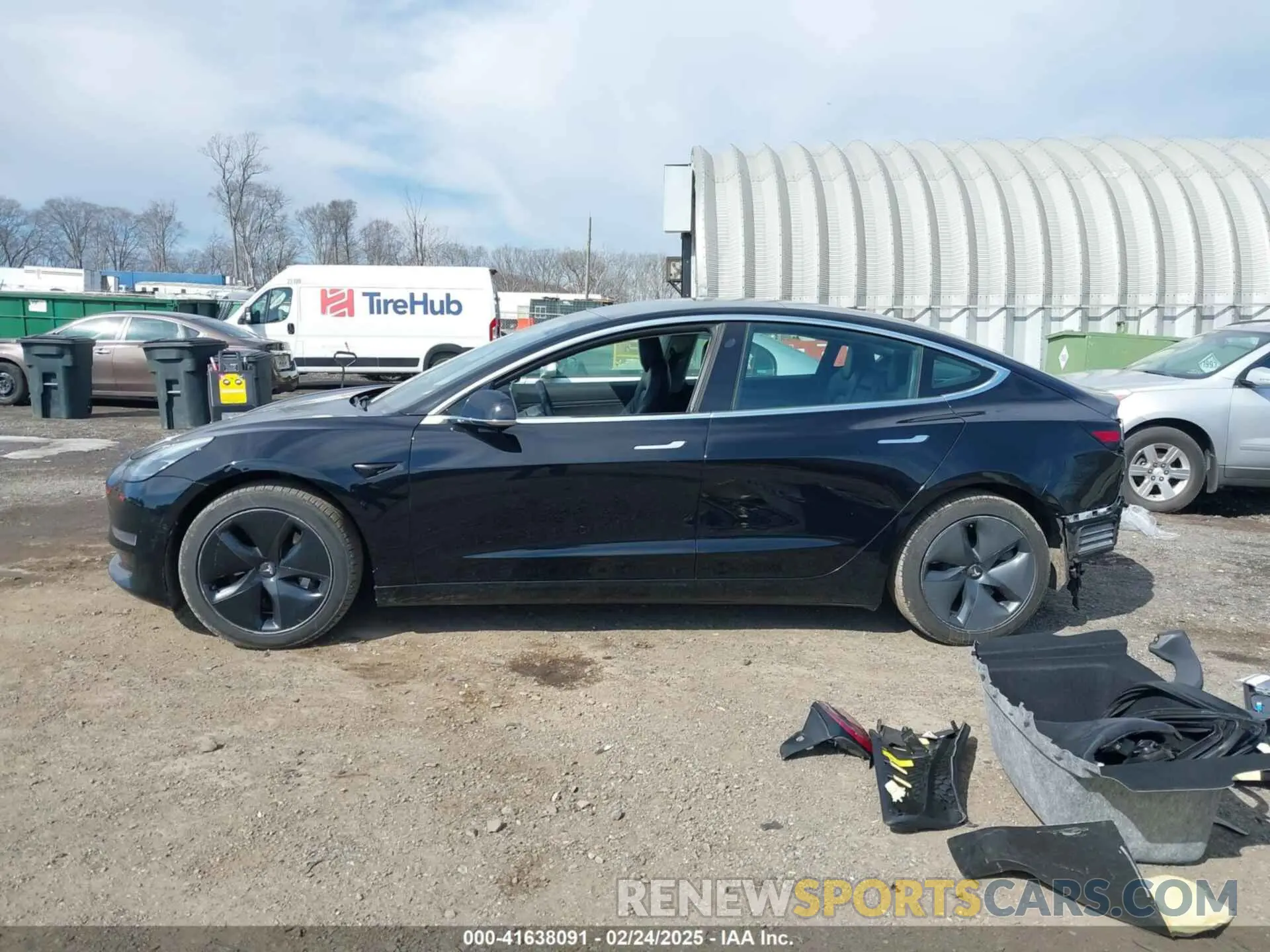 15 fotografías del automóvil dañado 5YJ3E1EB5KF384330 TESLA MODEL 3 2019