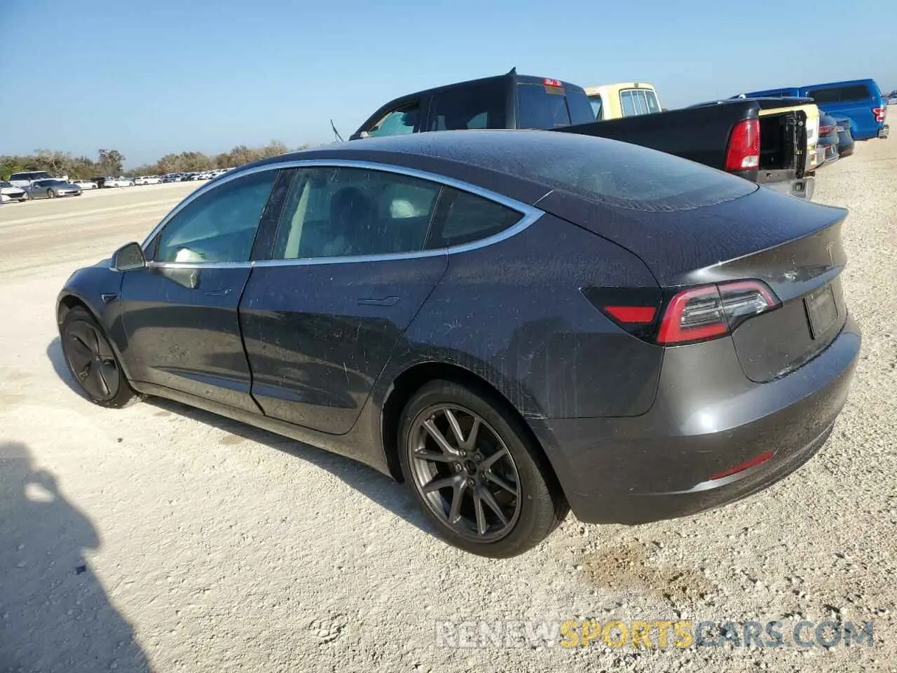 2 fotografías del automóvil dañado 5YJ3E1EB5KF452142 TESLA MODEL 3 2019