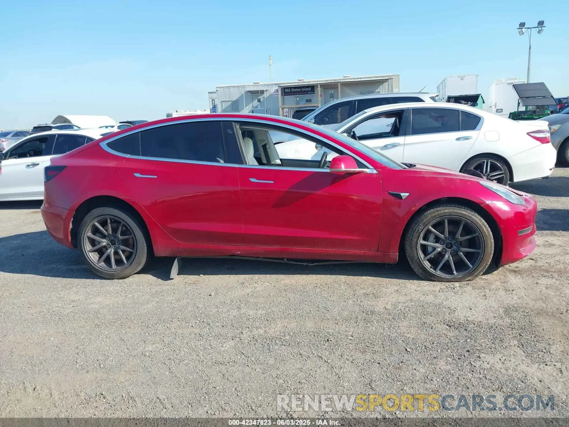 13 fotografías del automóvil dañado 5YJ3E1EB5KF454456 TESLA MODEL 3 2019