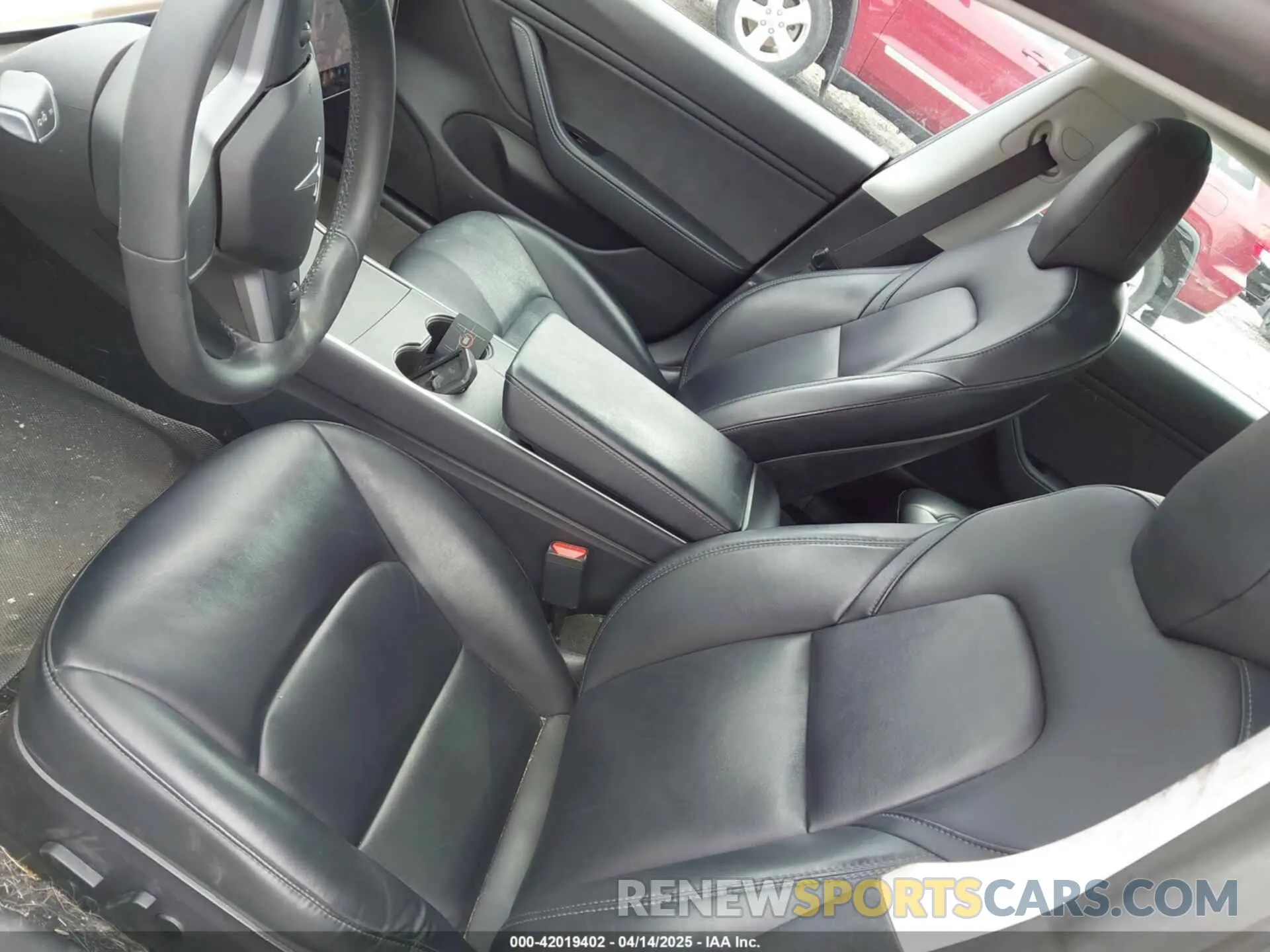 20 fotografías del automóvil dañado 5YJ3E1EB5KF497582 TESLA MODEL 3 2019