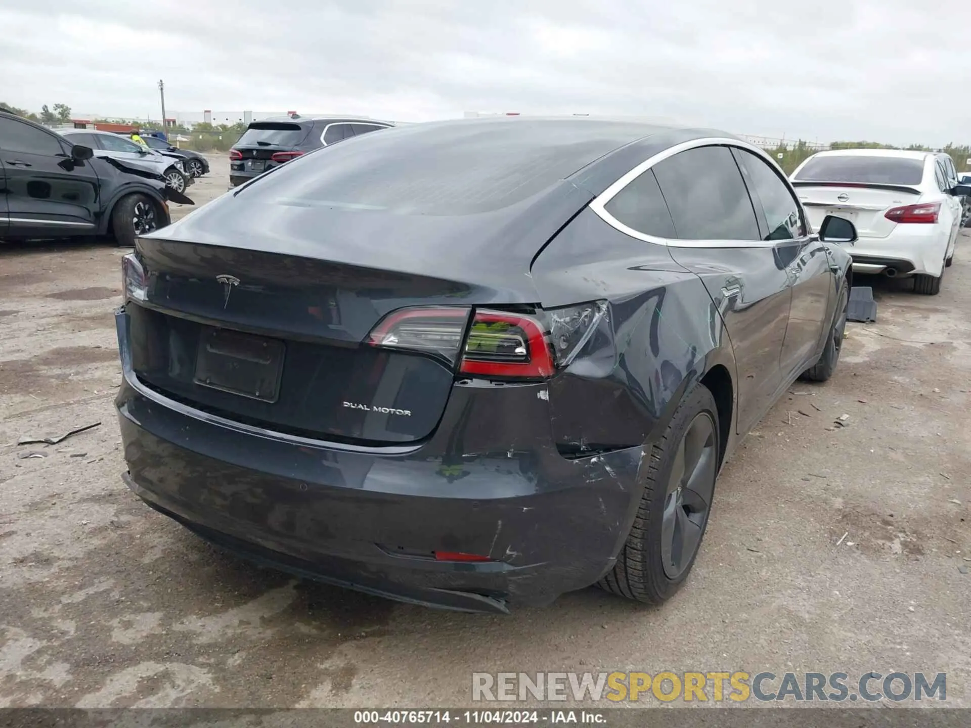 4 fotografías del automóvil dañado 5YJ3E1EB5KF510122 TESLA MODEL 3 2019