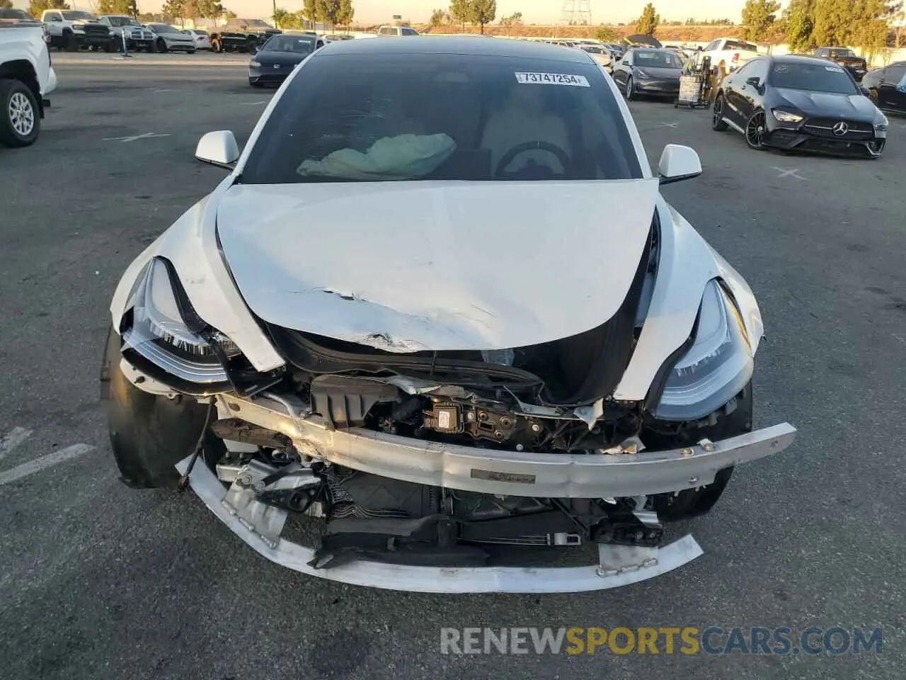 5 fotografías del automóvil dañado 5YJ3E1EB5KF514476 TESLA MODEL 3 2019
