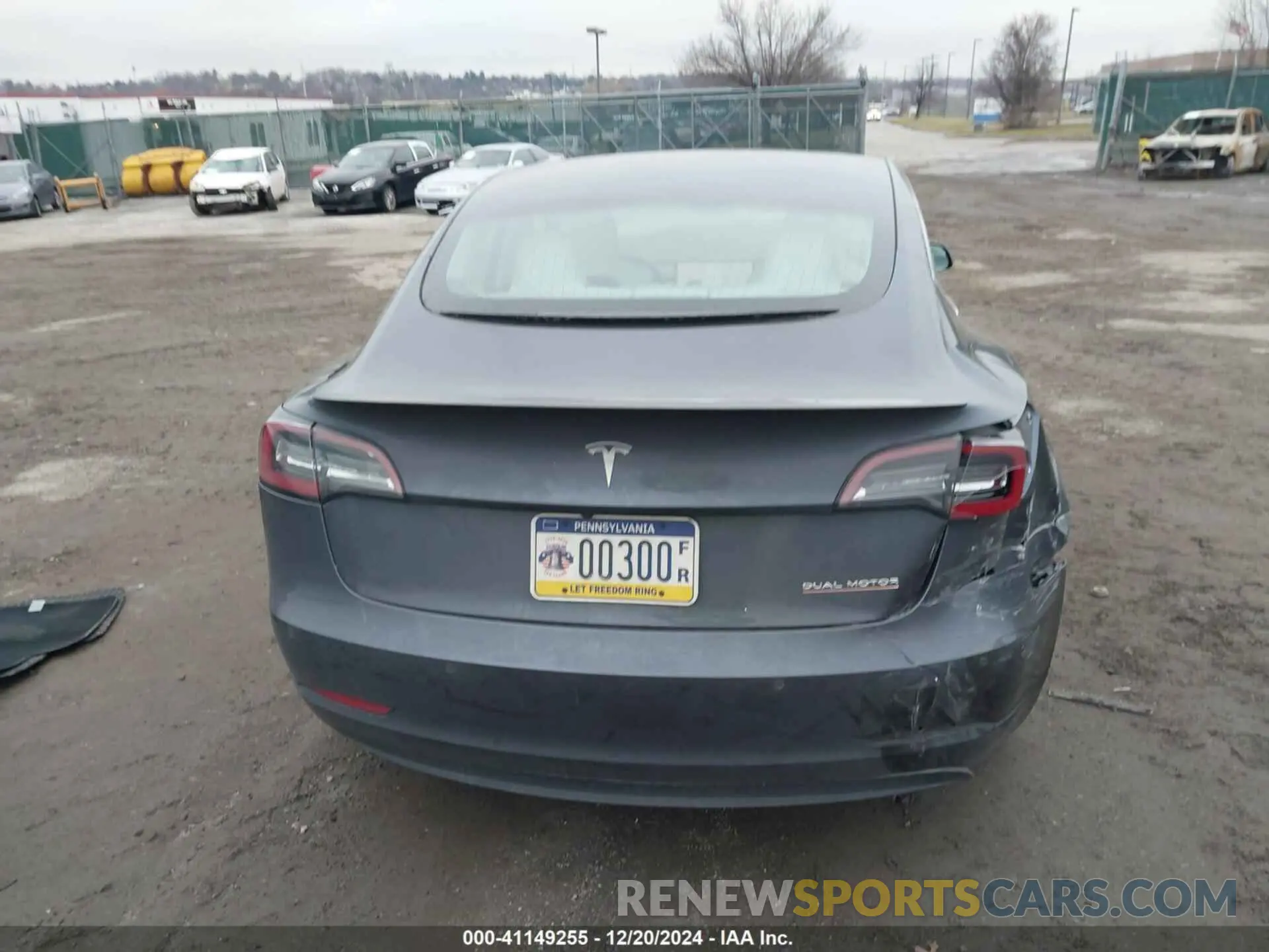 16 fotografías del automóvil dañado 5YJ3E1EB5KF533660 TESLA MODEL 3 2019