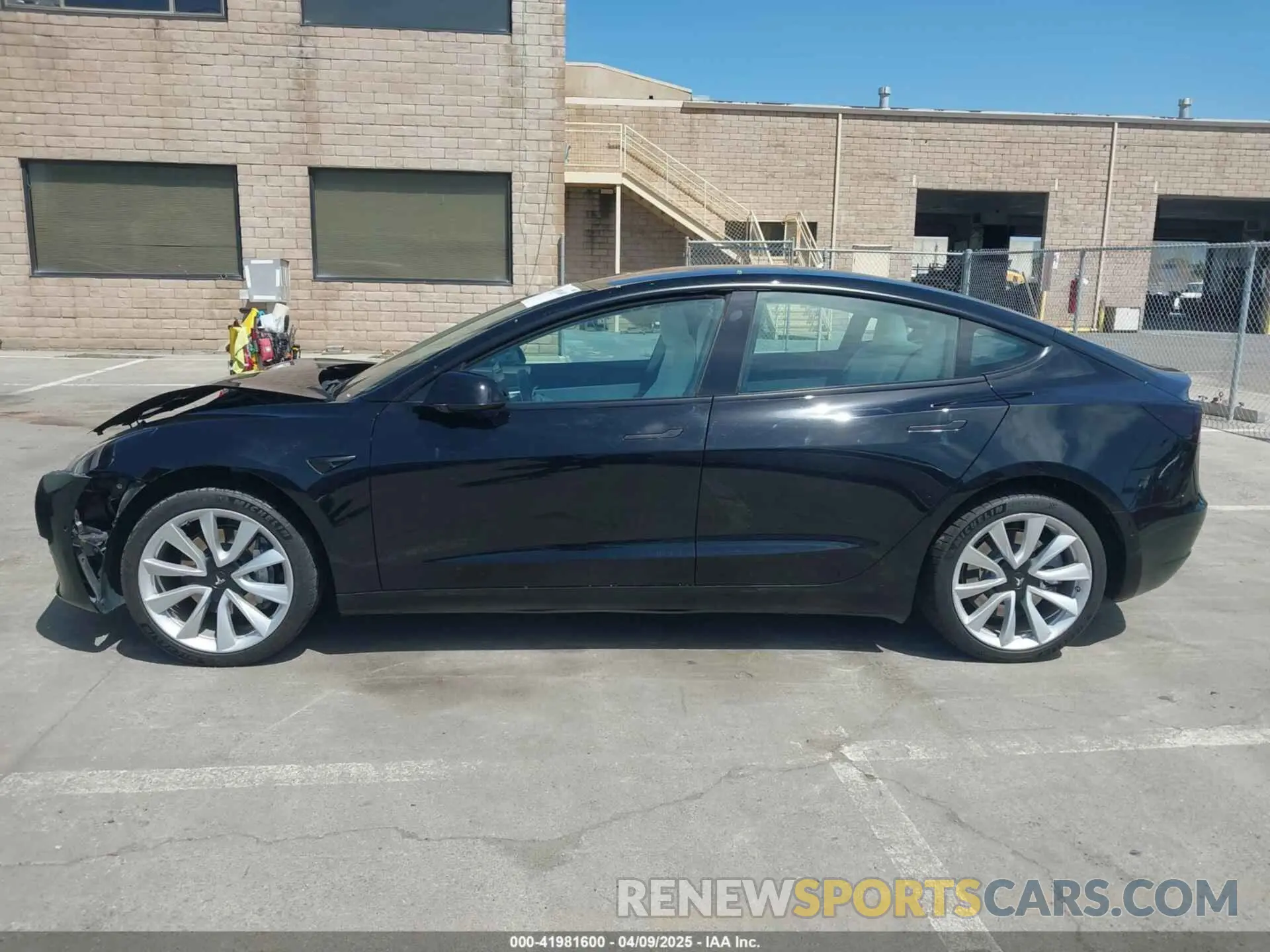 14 fotografías del automóvil dañado 5YJ3E1EB6KF192477 TESLA MODEL 3 2019