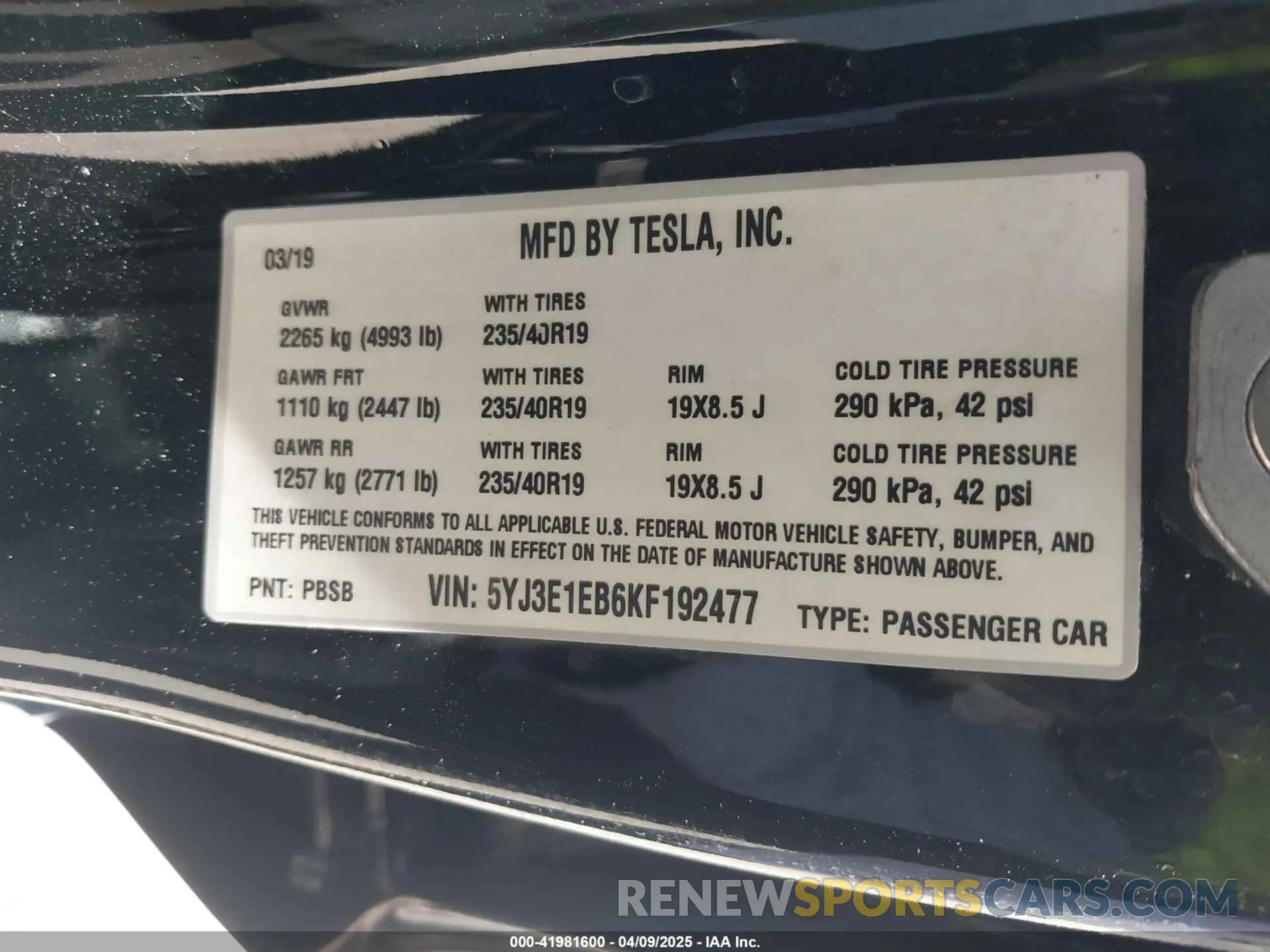 9 fotografías del automóvil dañado 5YJ3E1EB6KF192477 TESLA MODEL 3 2019