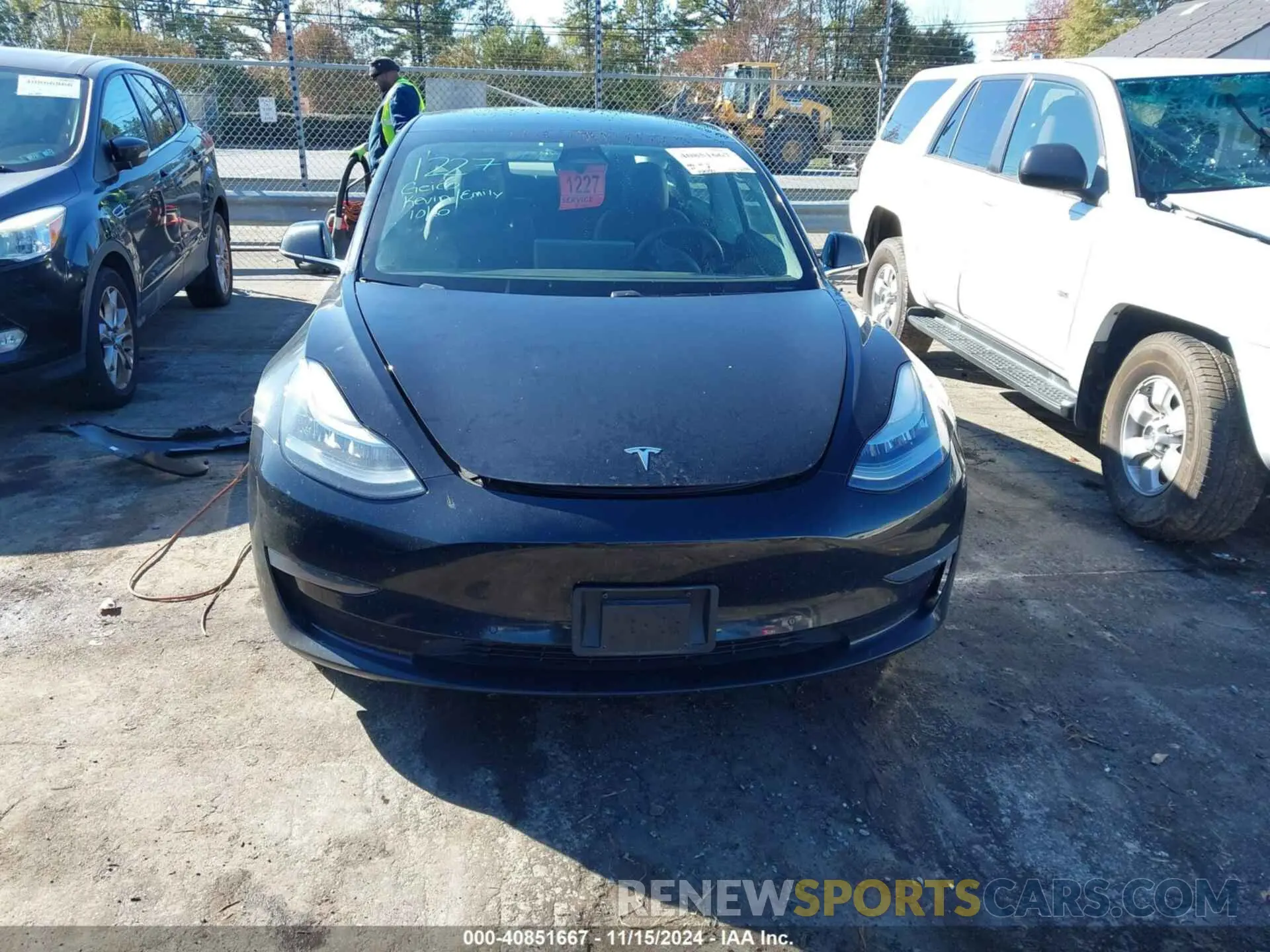 11 fotografías del automóvil dañado 5YJ3E1EB6KF385566 TESLA MODEL 3 2019