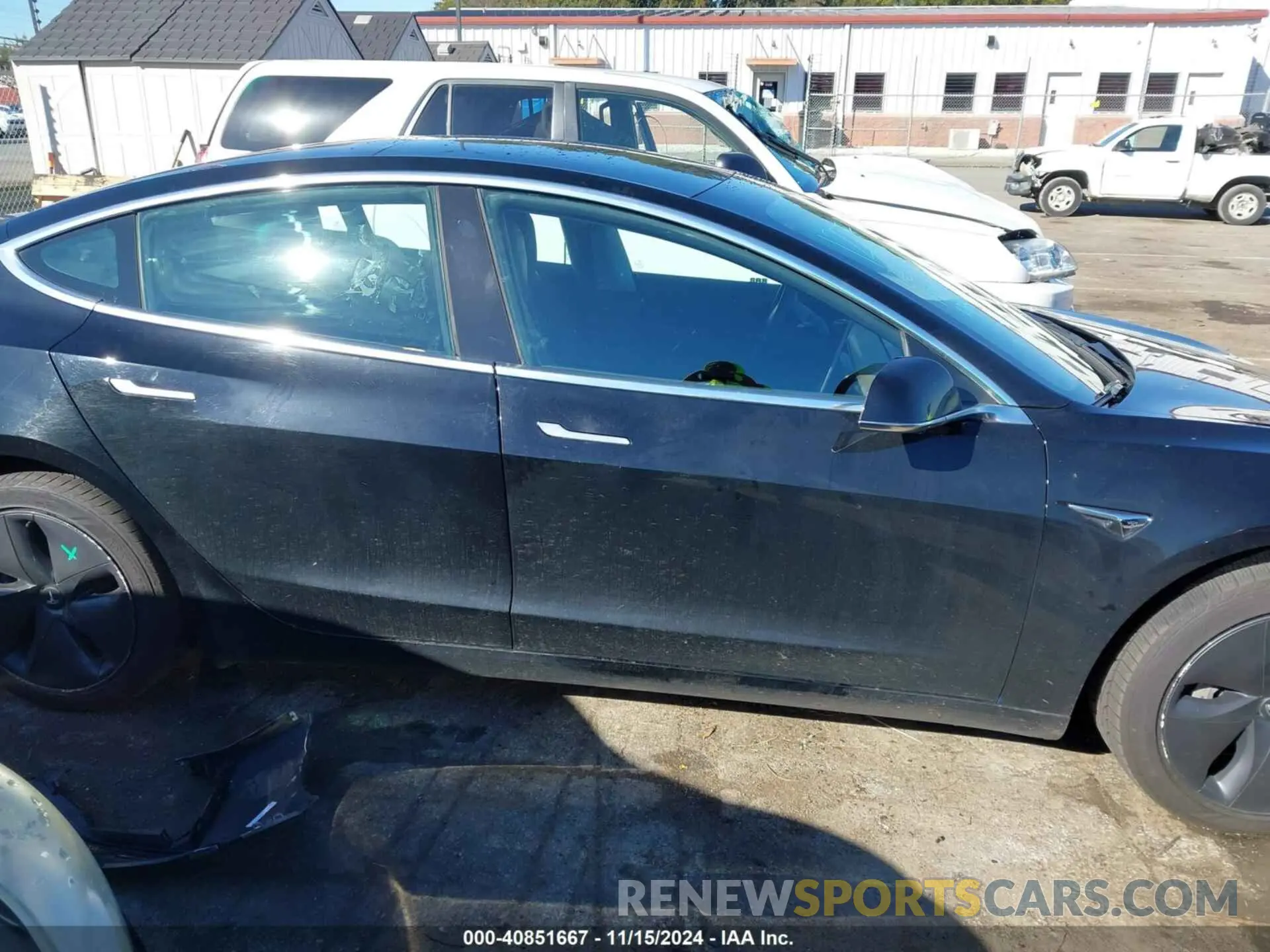 12 fotografías del automóvil dañado 5YJ3E1EB6KF385566 TESLA MODEL 3 2019