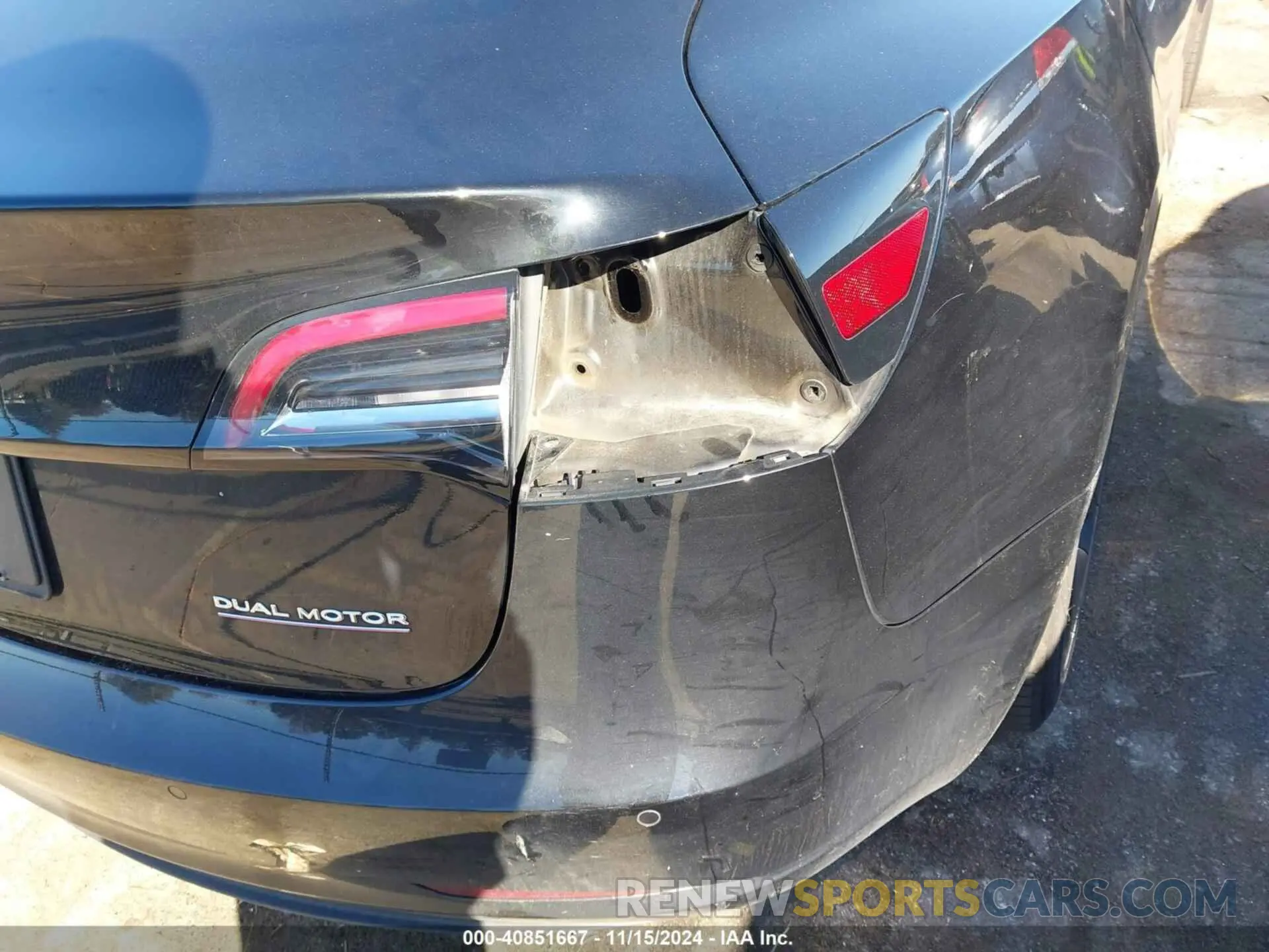 19 fotografías del automóvil dañado 5YJ3E1EB6KF385566 TESLA MODEL 3 2019