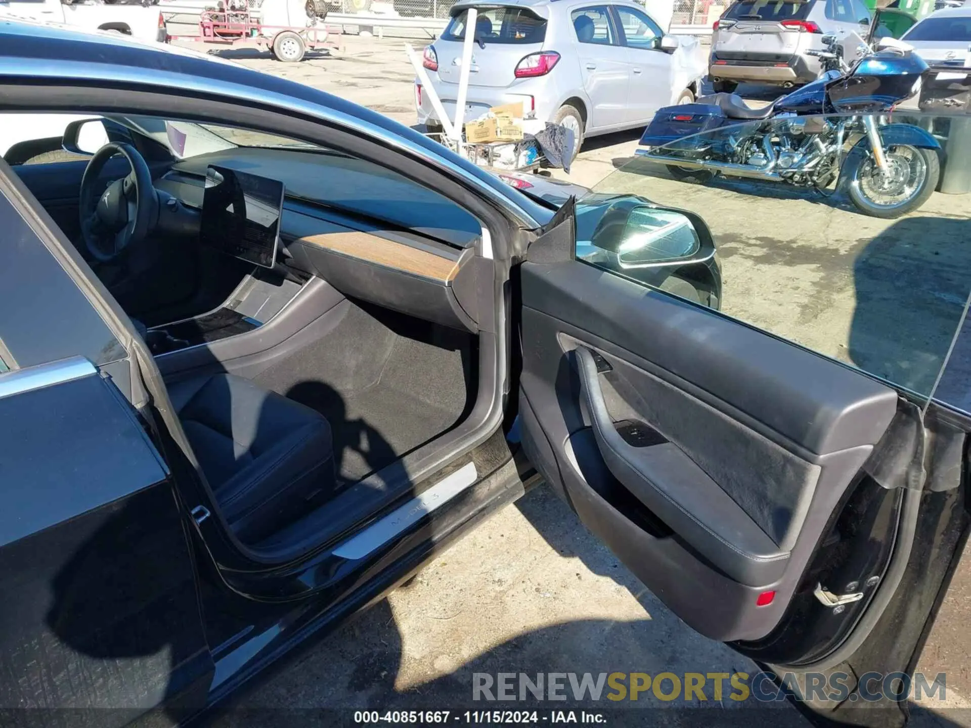 5 fotografías del automóvil dañado 5YJ3E1EB6KF385566 TESLA MODEL 3 2019
