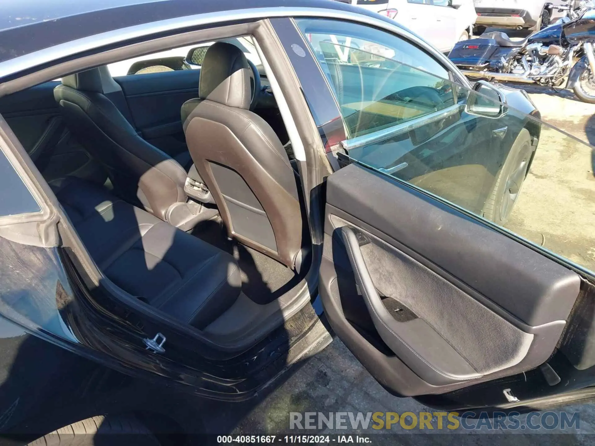 8 fotografías del automóvil dañado 5YJ3E1EB6KF385566 TESLA MODEL 3 2019