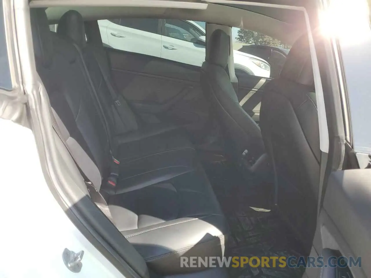 10 fotografías del automóvil dañado 5YJ3E1EB6KF390105 TESLA MODEL 3 2019